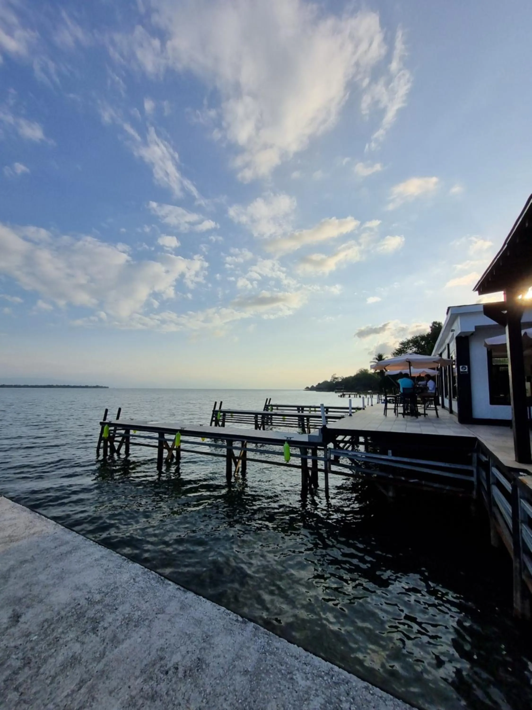 Restaurant/places to eat in Hotel Mi Paraíso Río Dulce