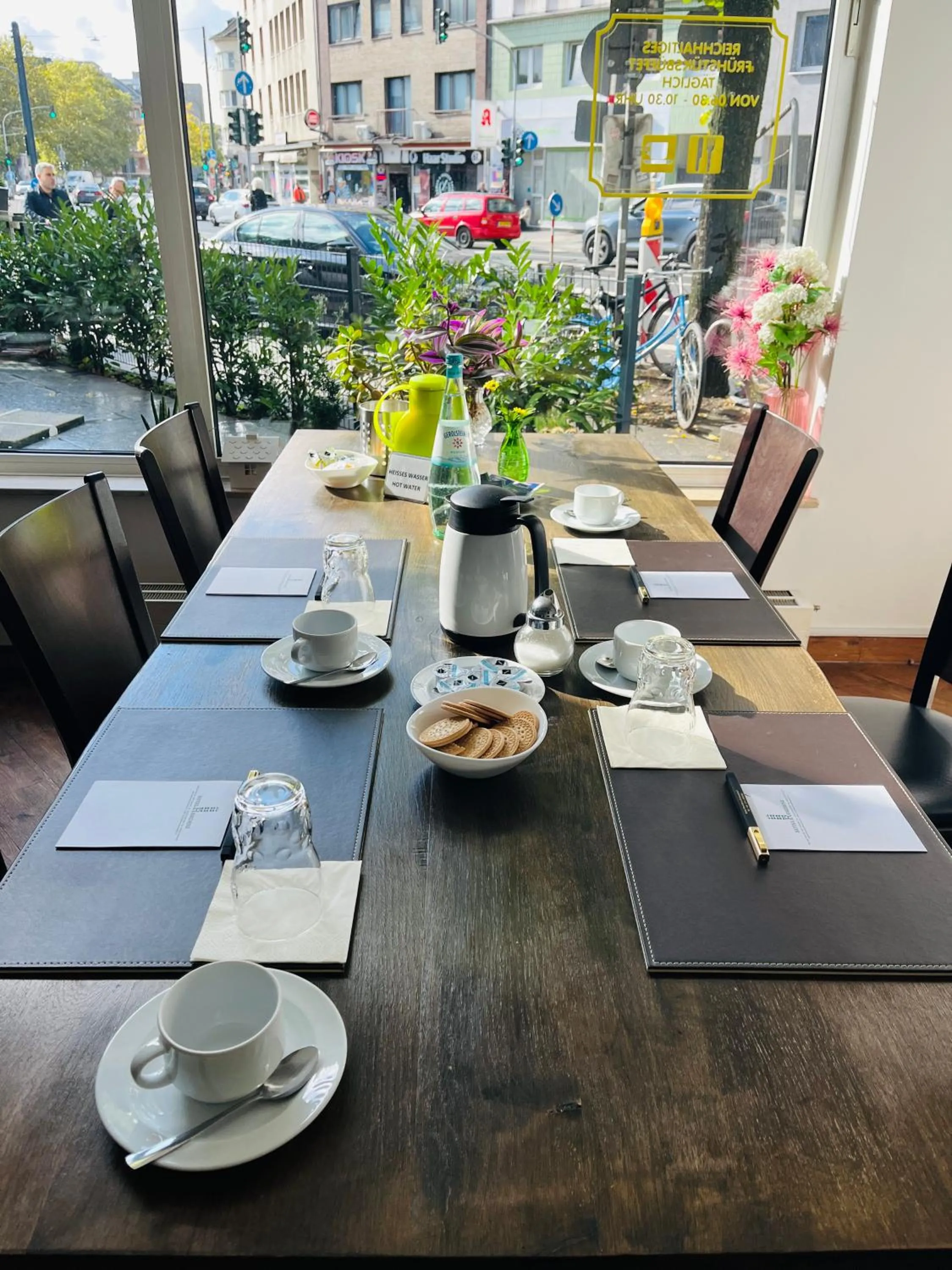 Restaurant/places to eat in Hotel Residenz Duesseldorf