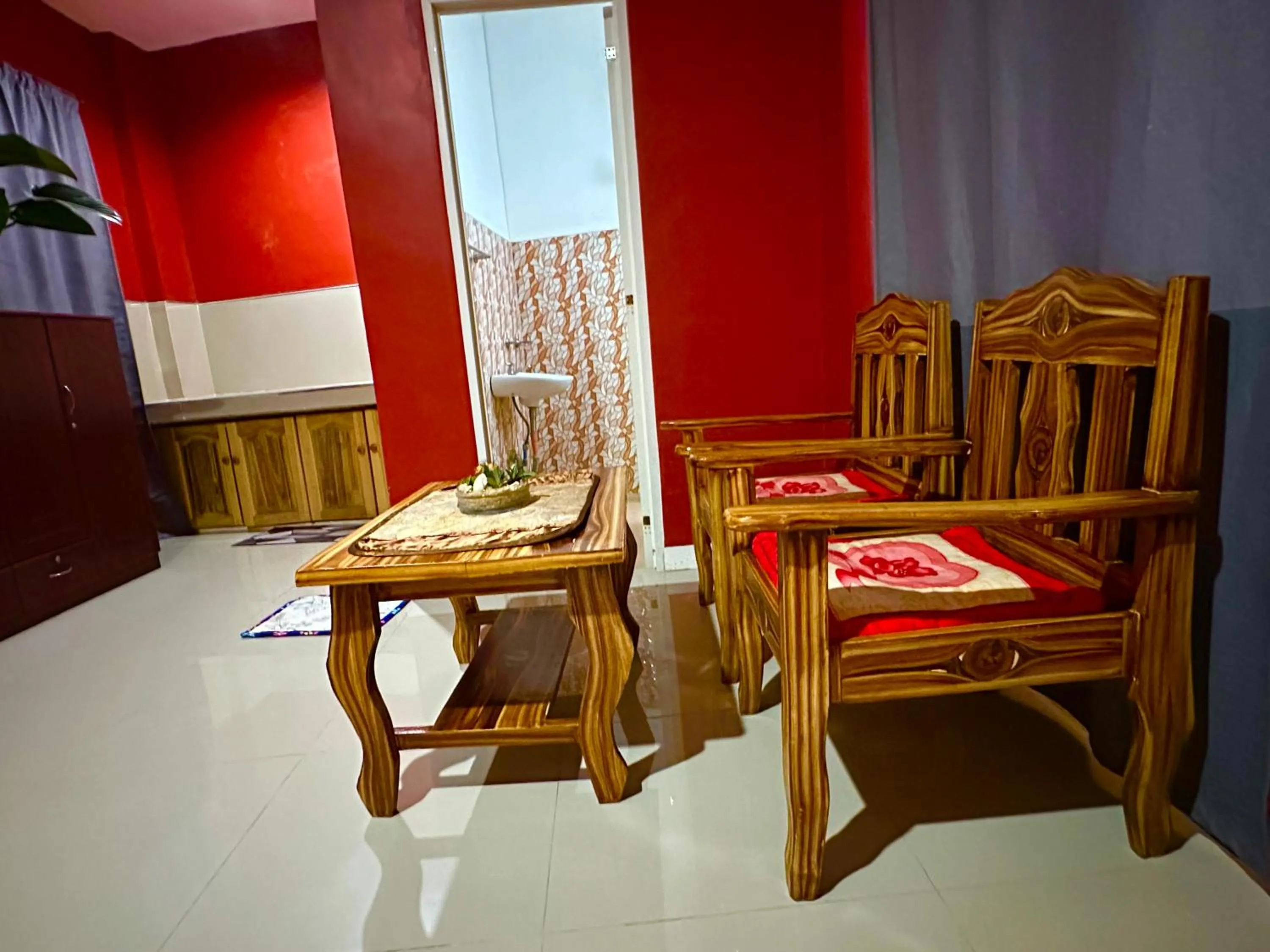 Rozay Travellers Inn