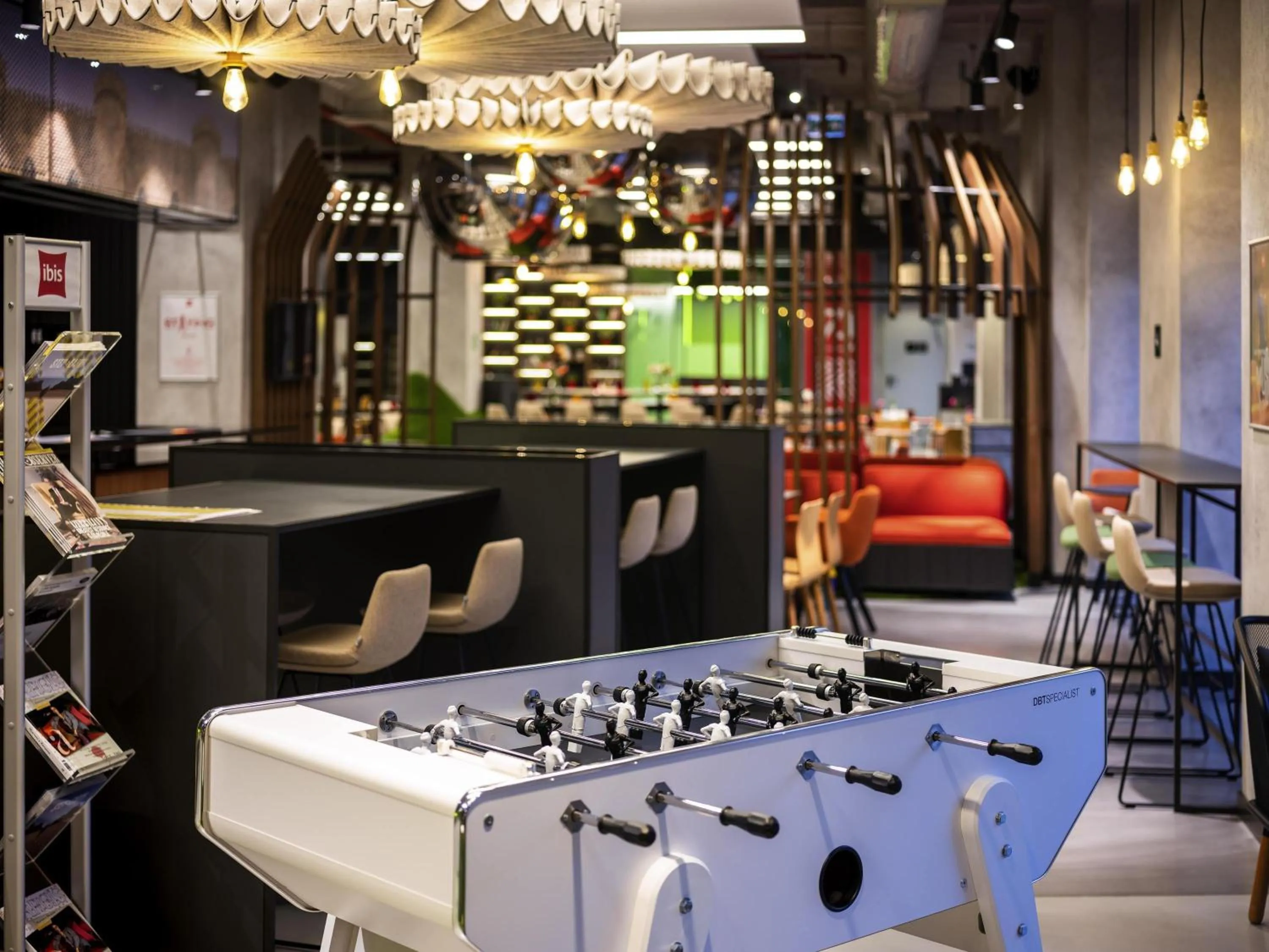 Lounge or bar in ibis Baku City