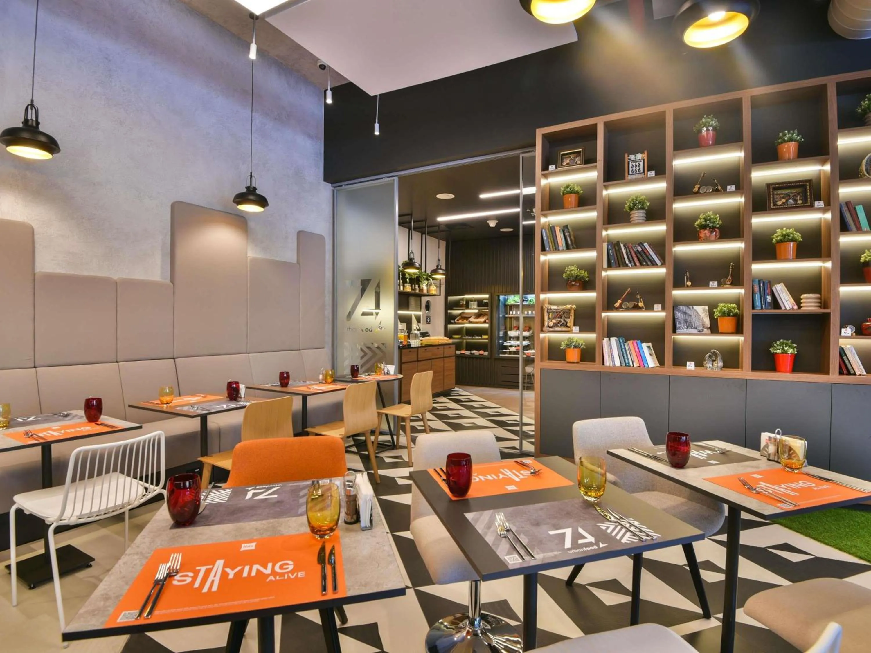 Restaurant/places to eat in ibis Baku City