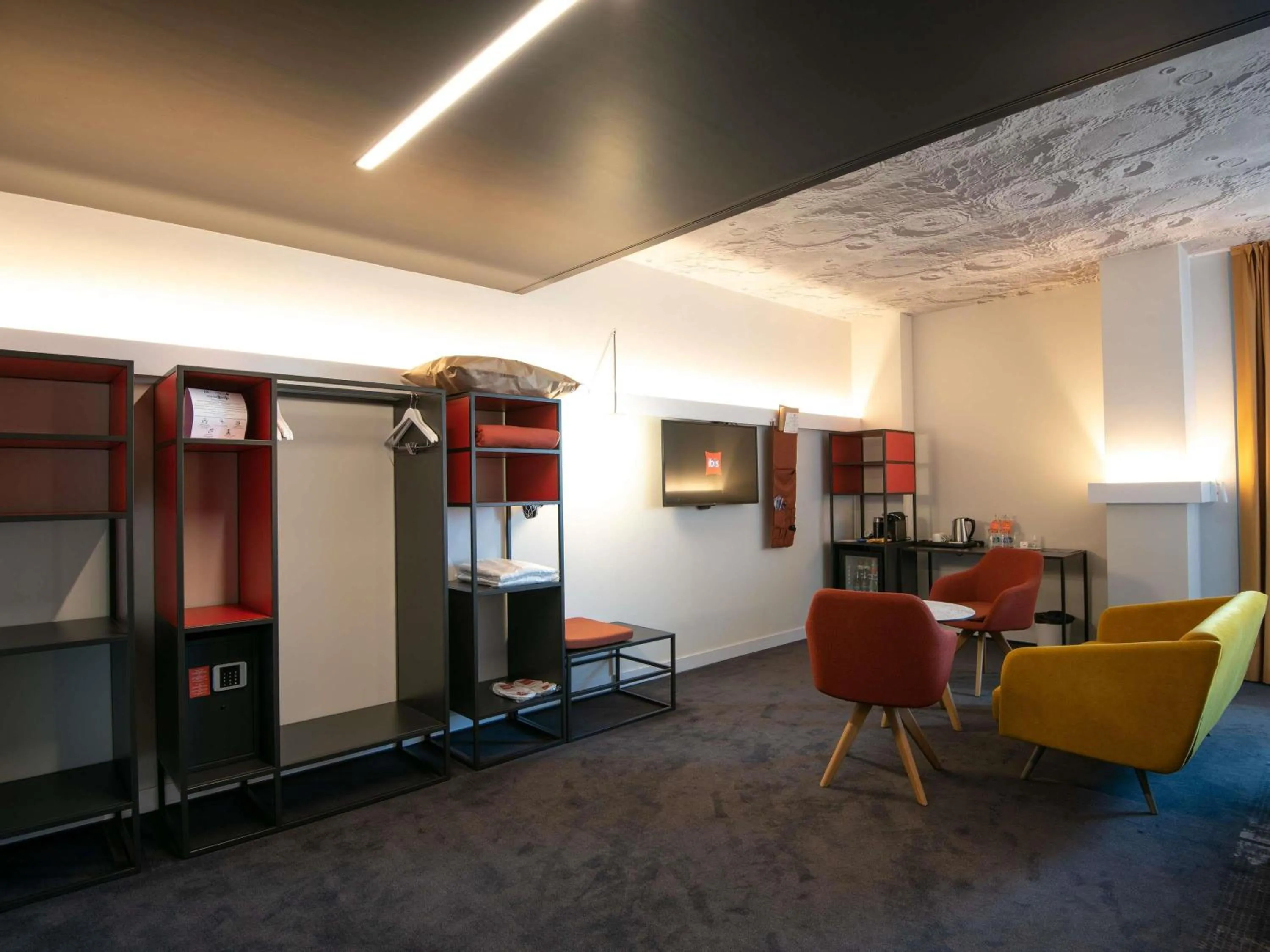 Bedroom in ibis Baku City