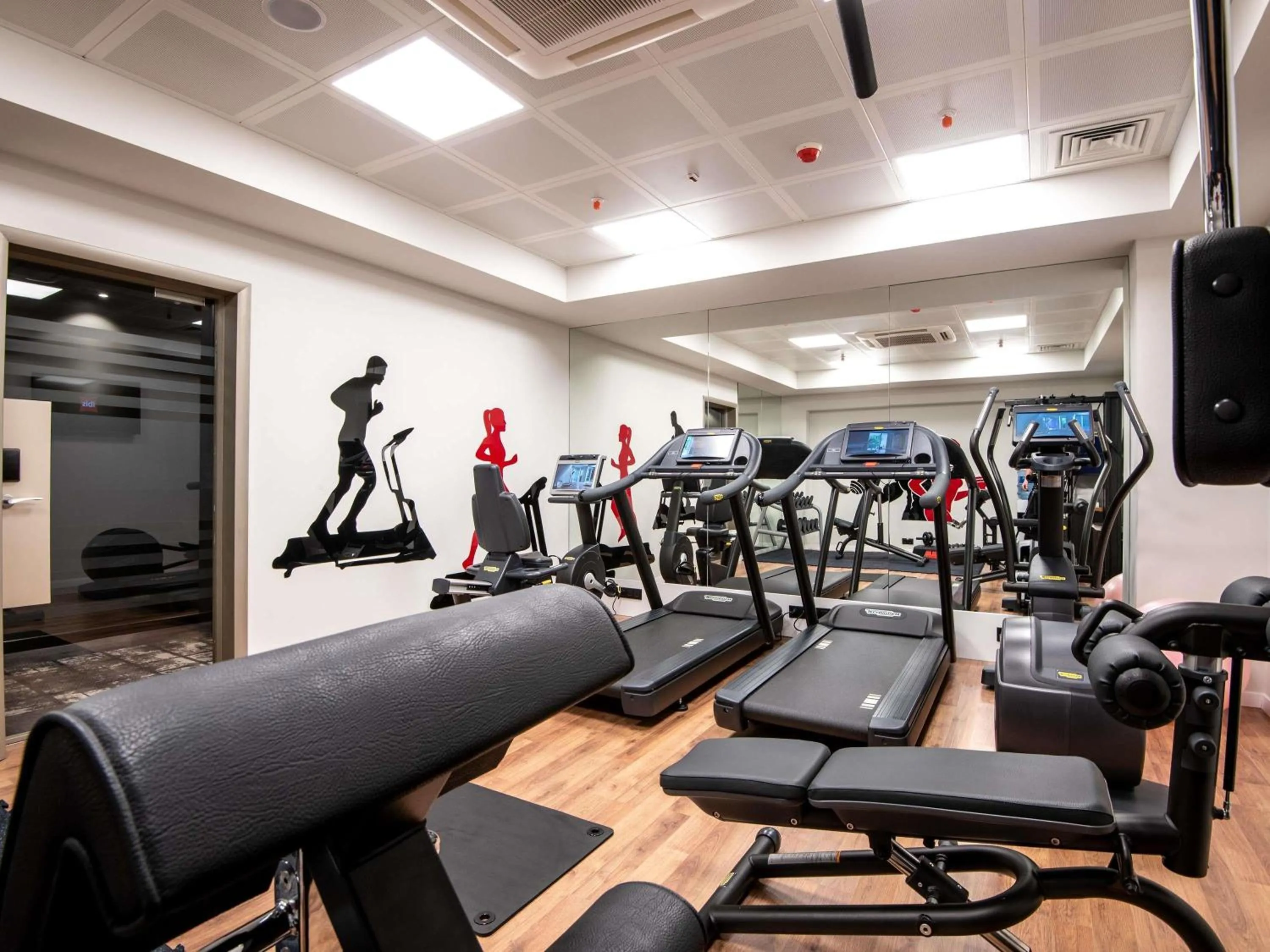 Fitness centre/facilities in ibis Baku City