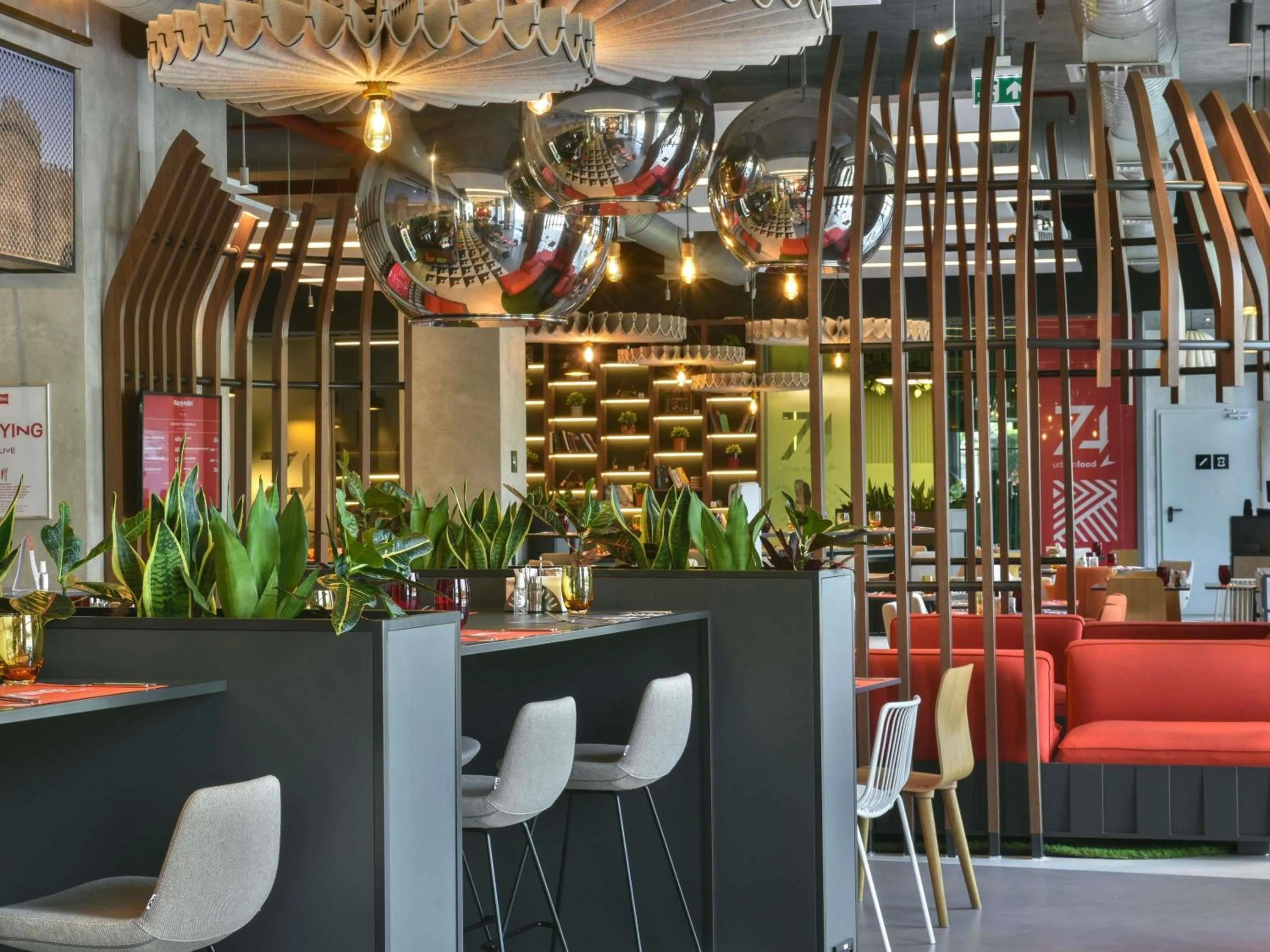 Lounge or bar in ibis Baku City