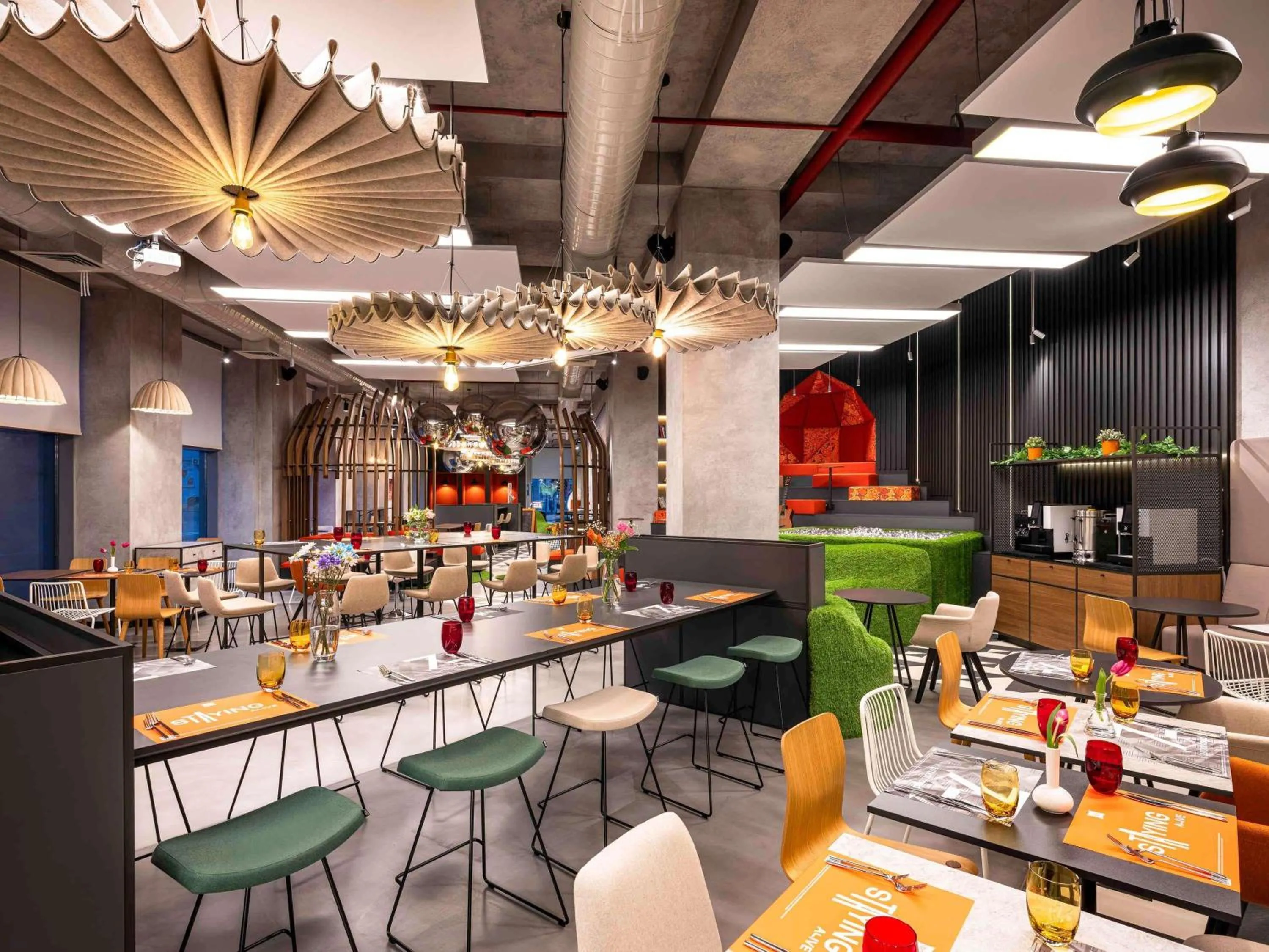 Restaurant/places to eat in ibis Baku City