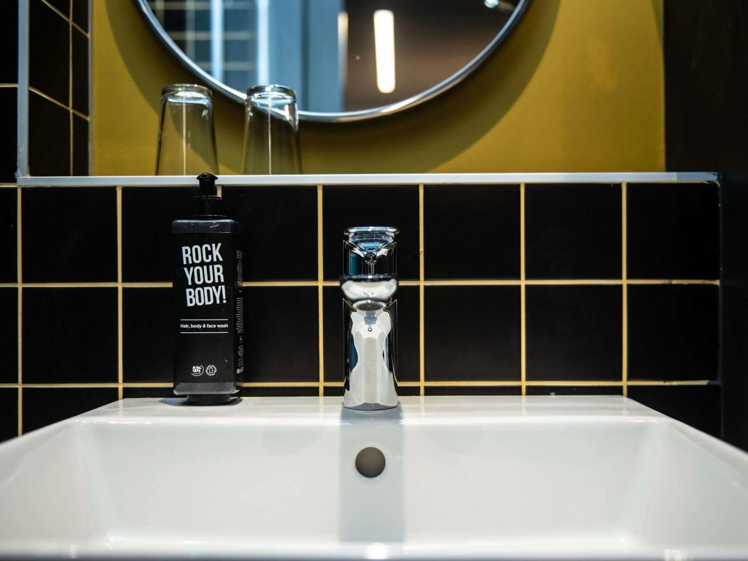 Bedroom in ibis Baku City