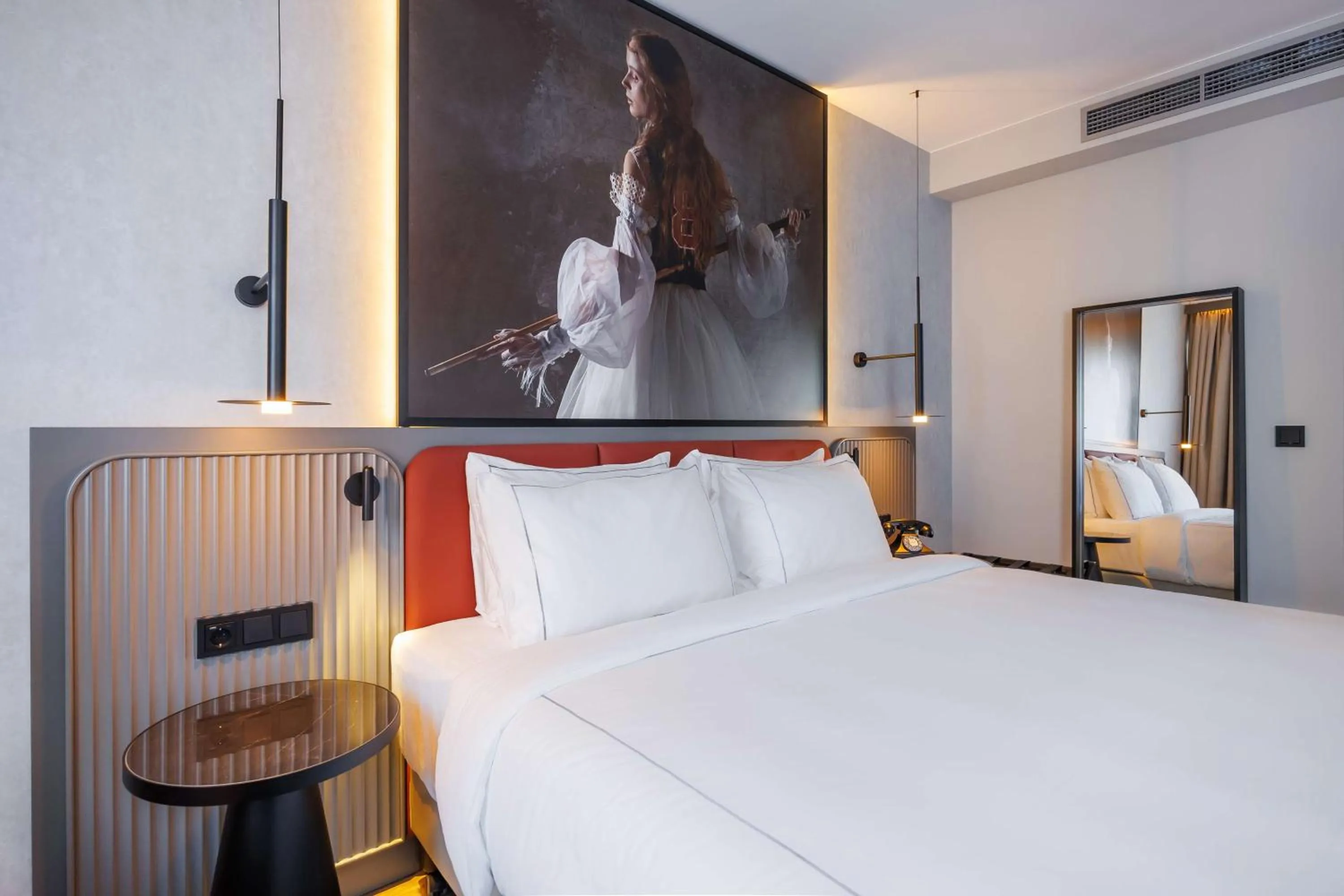 Bedroom, Bed in Radisson RED Berlin Kudamm