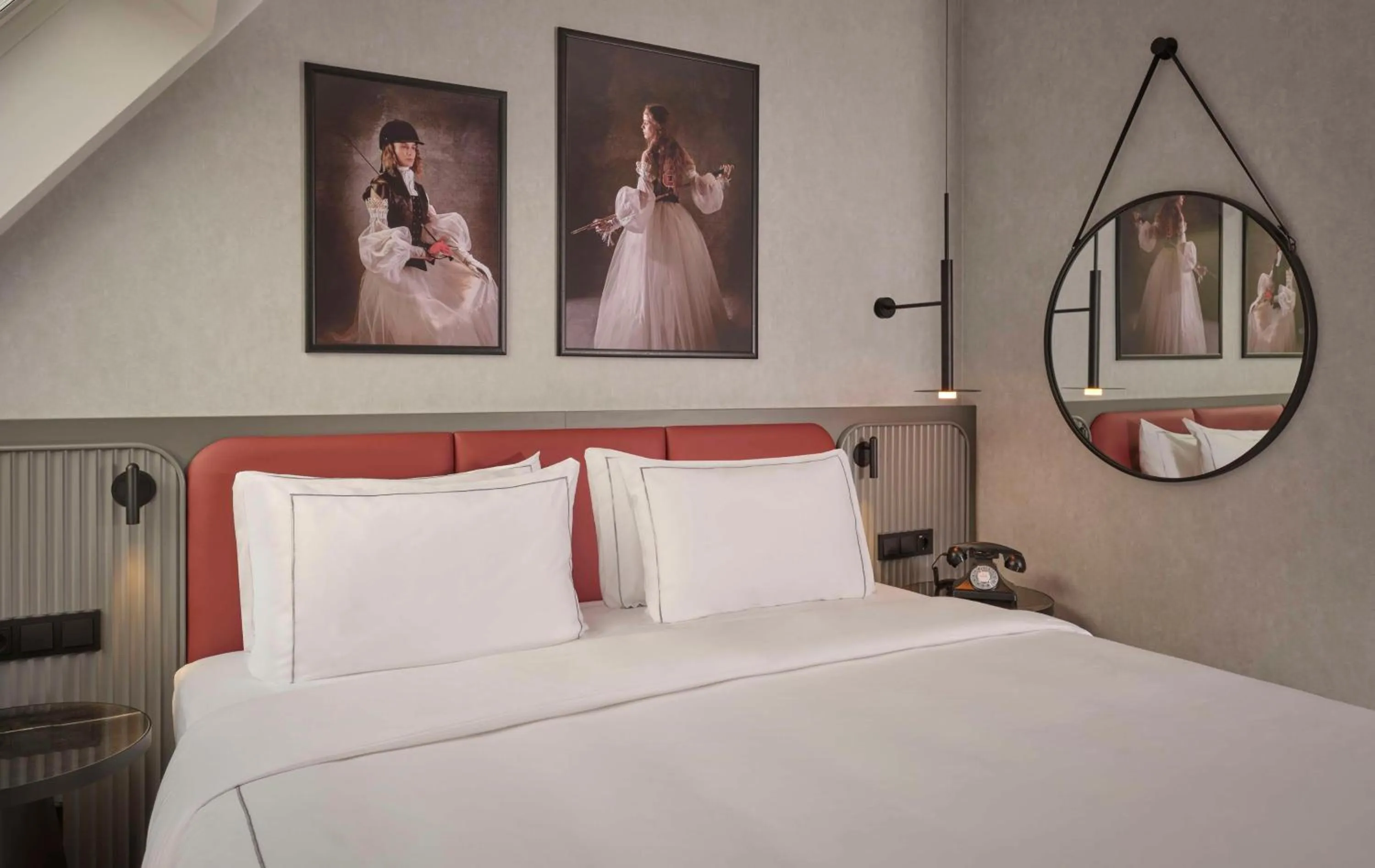 Bedroom, Bed in Radisson RED Berlin Kudamm