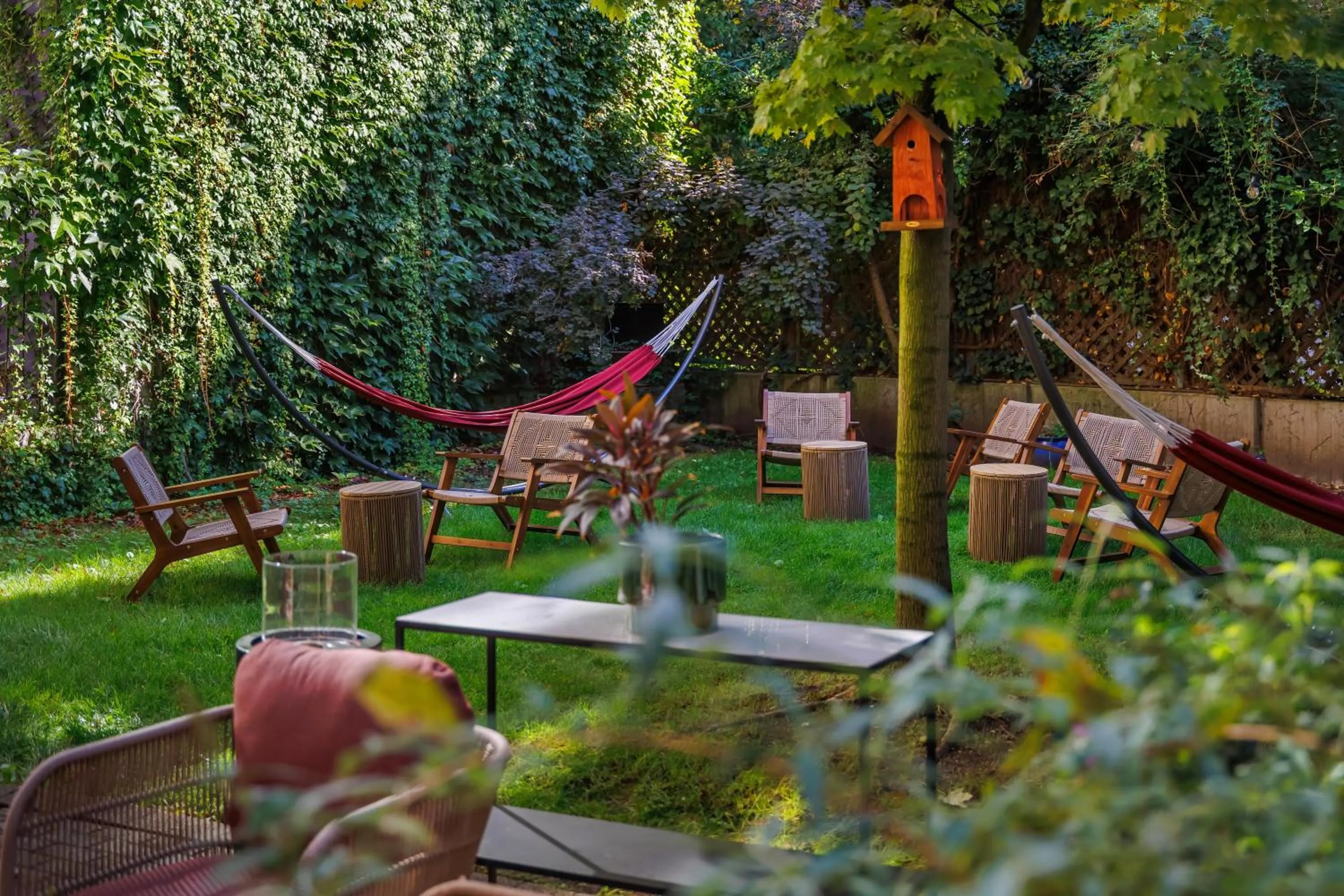 Lounge or bar in Radisson RED Berlin Kudamm