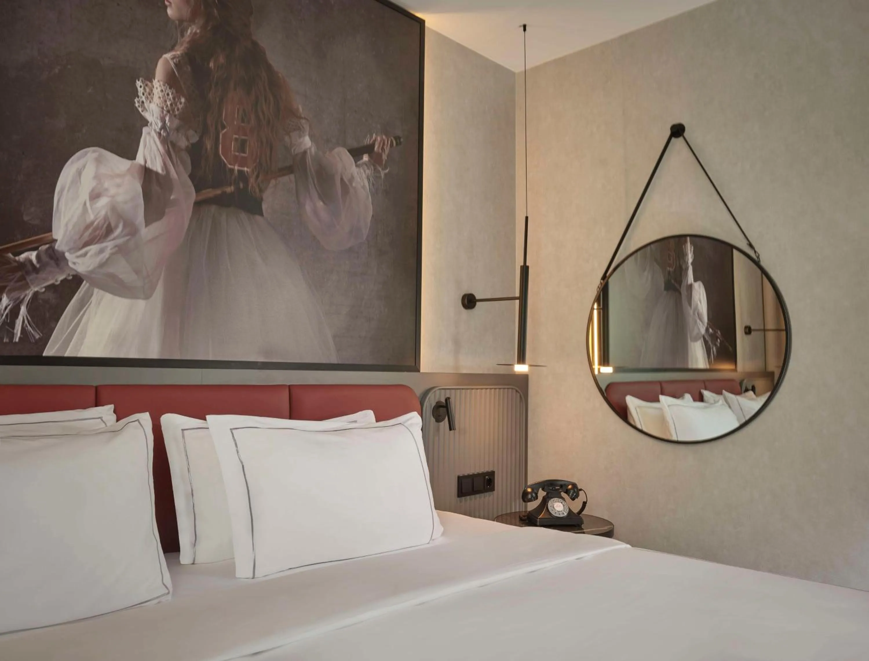 Bedroom, Bed in Radisson RED Berlin Kudamm