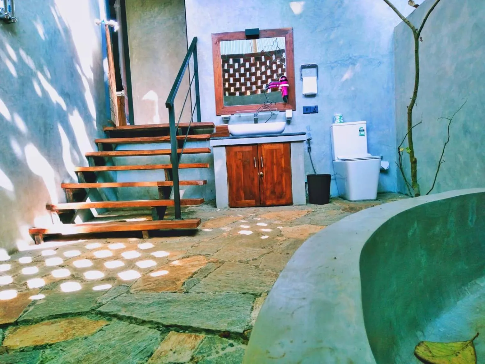 Open Air Bath in Kottawatta River Bank Resort