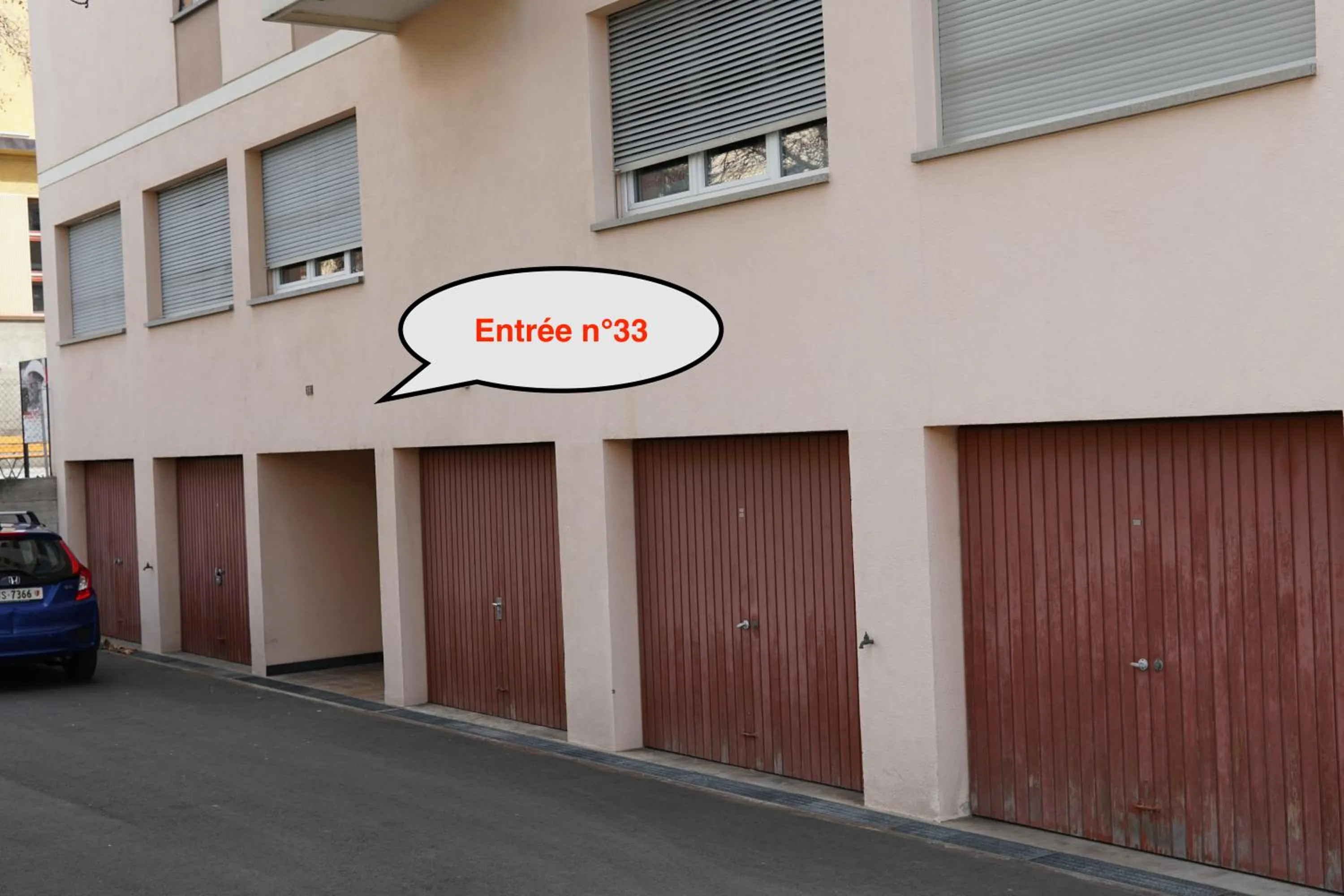 Facade/entrance in L'Echappée -B&B-