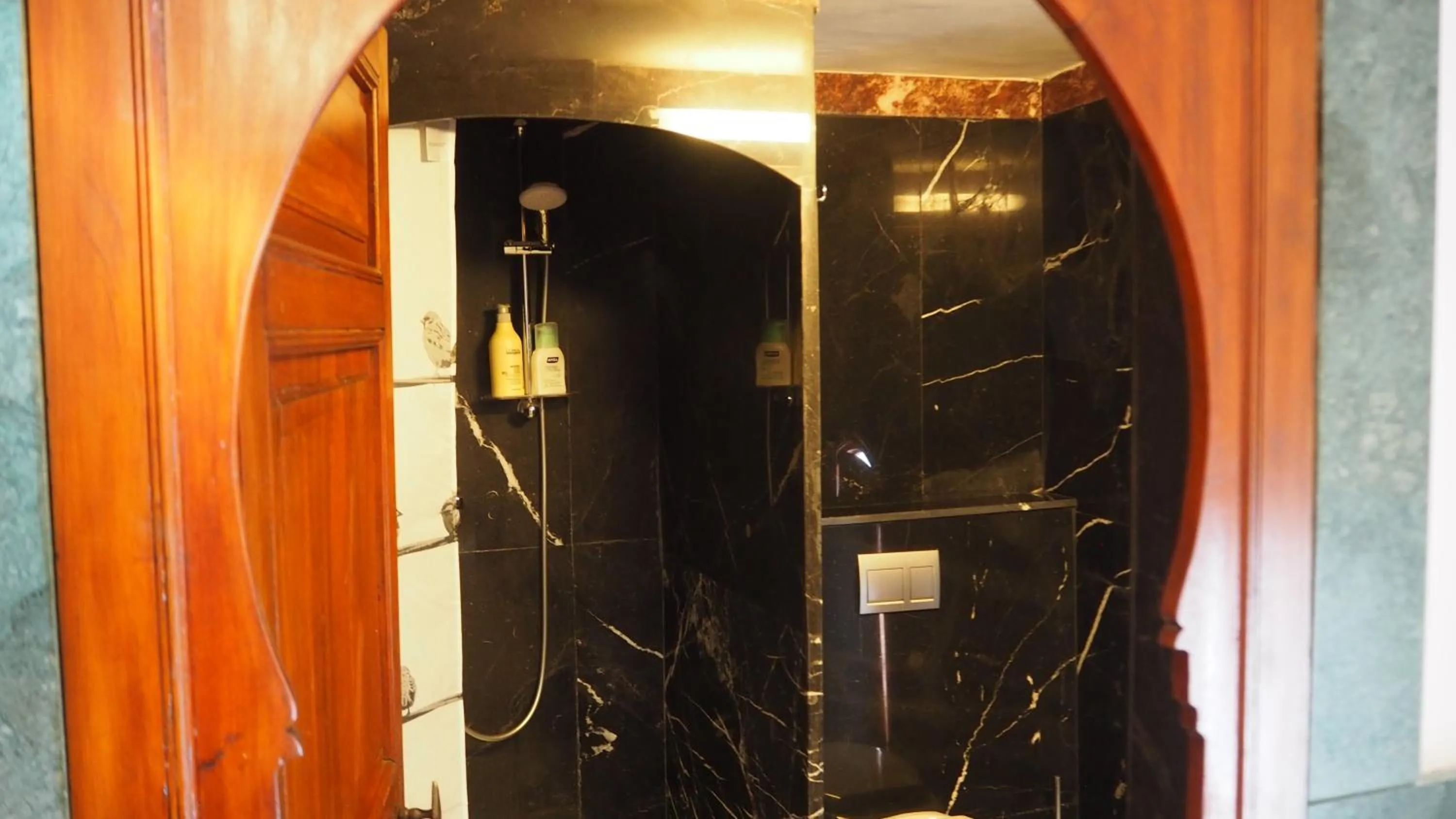 Bathroom in Riad Aventurine