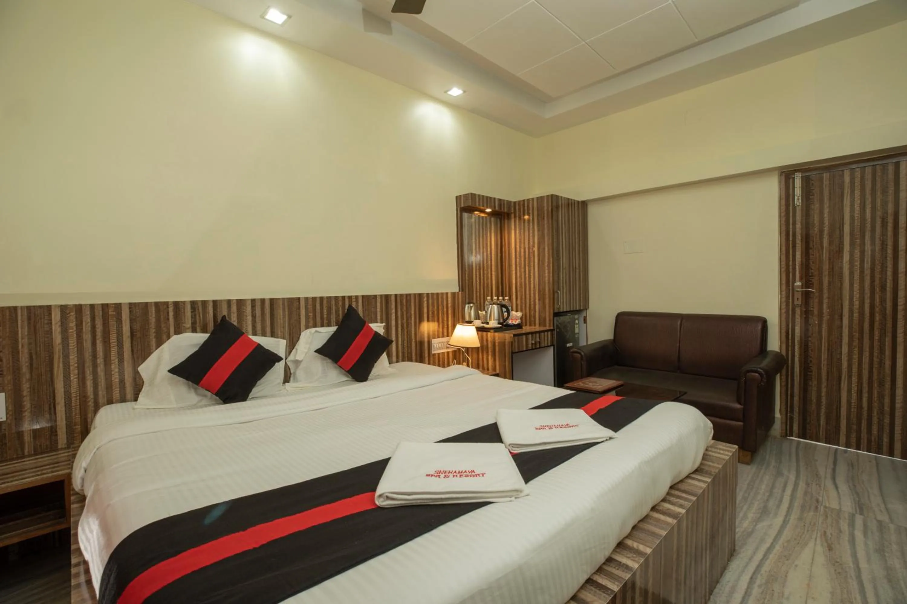 Bedroom, Bed in Snehamaya Spa & Resort