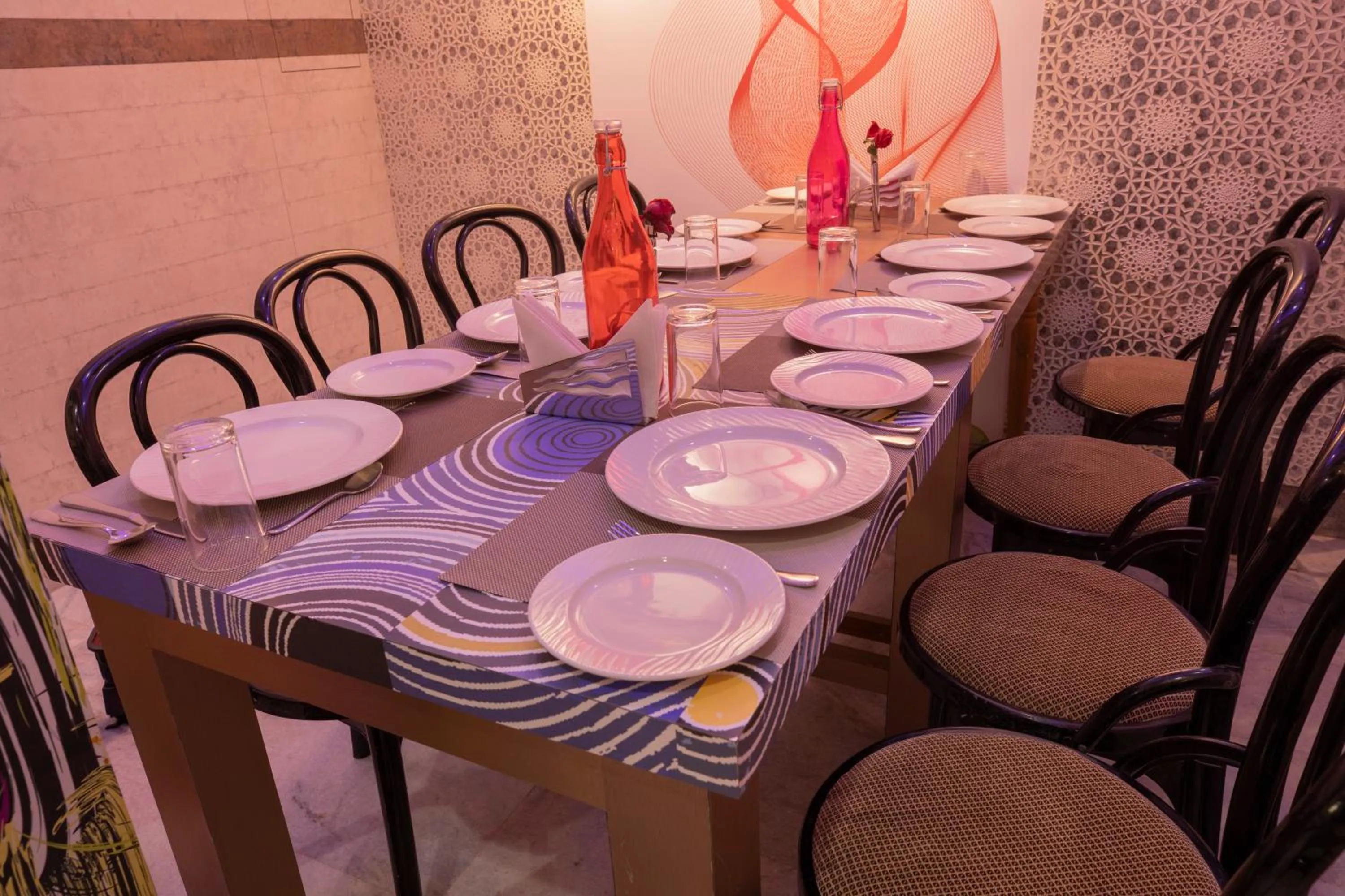 Restaurant/places to eat in Snehamaya Spa & Resort