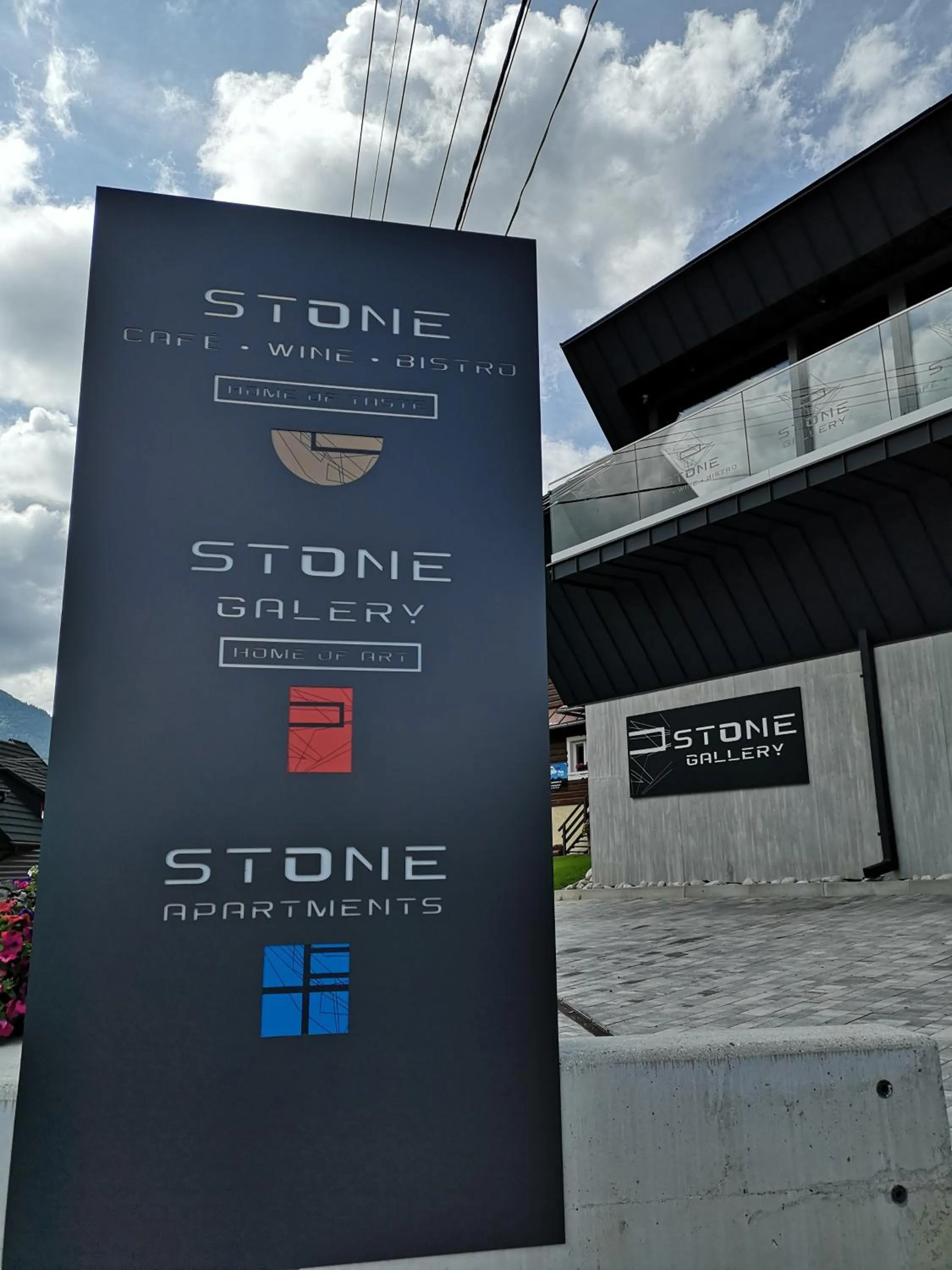 Property building in STONEGALLERY