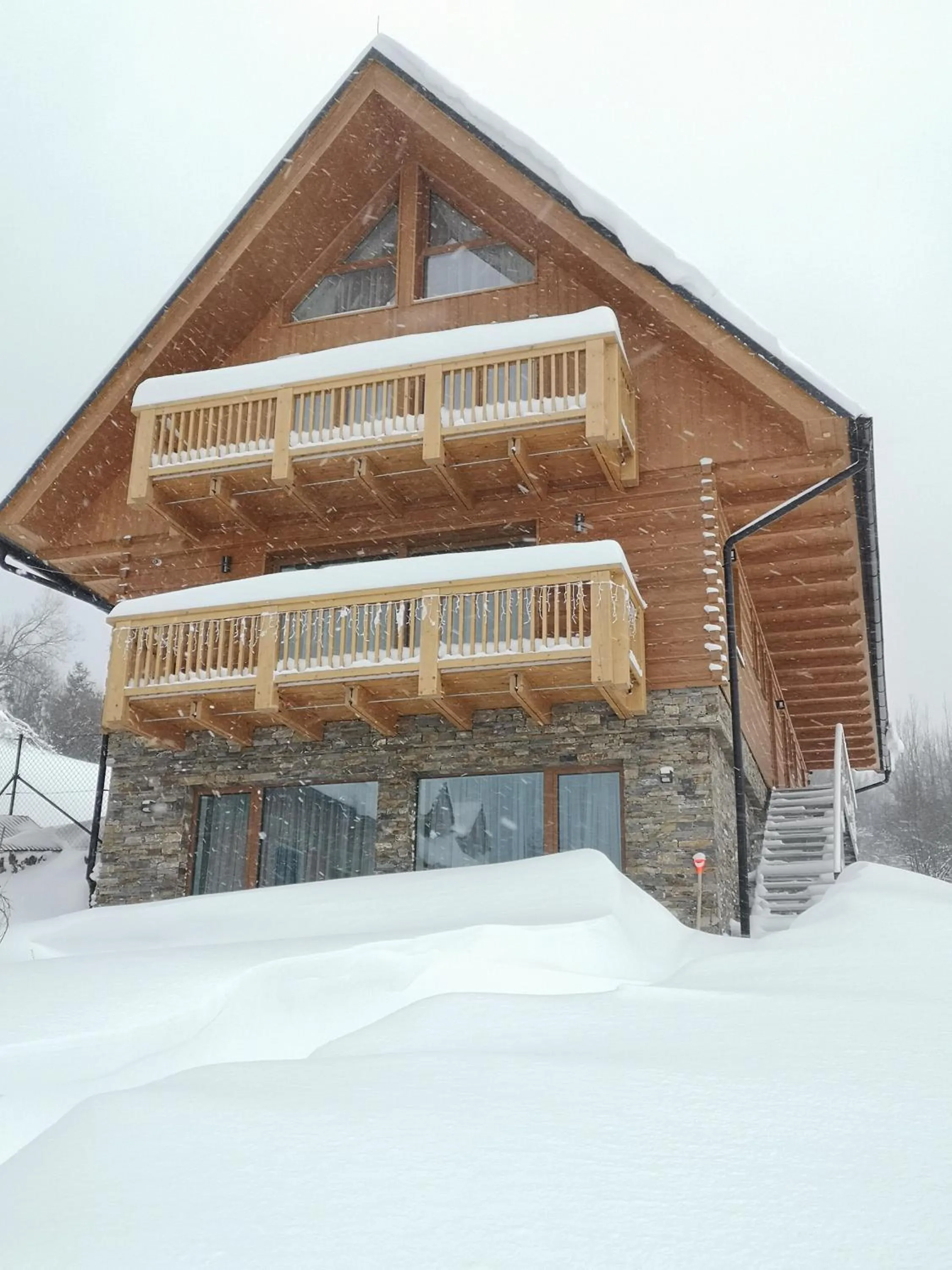 Property building in STONEGALLERY