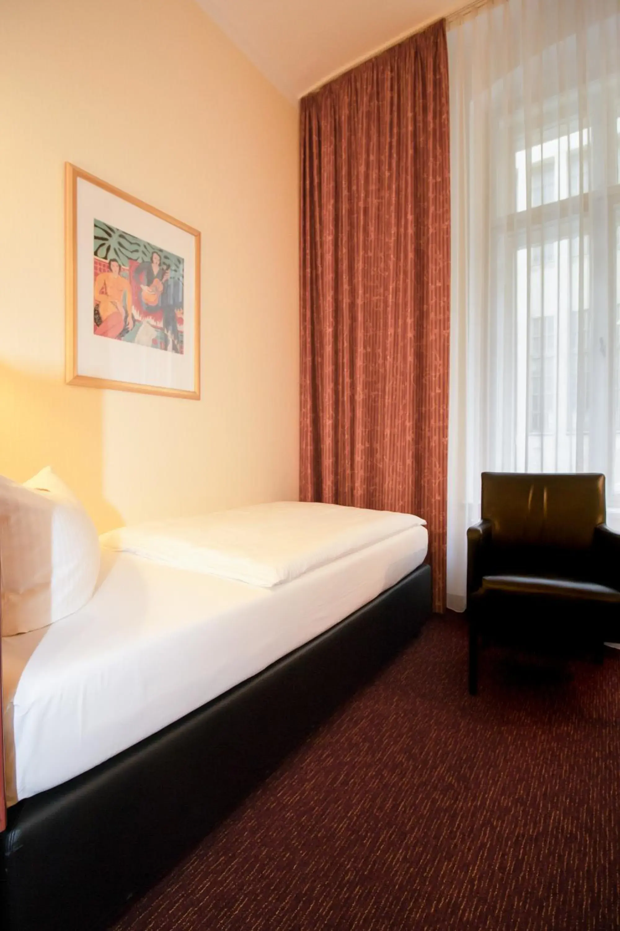 Standard Single Room in Akzent Hotel Am Goldenen Strauss Standard Single Room in Akzent Hotel Am Goldenen Strauss