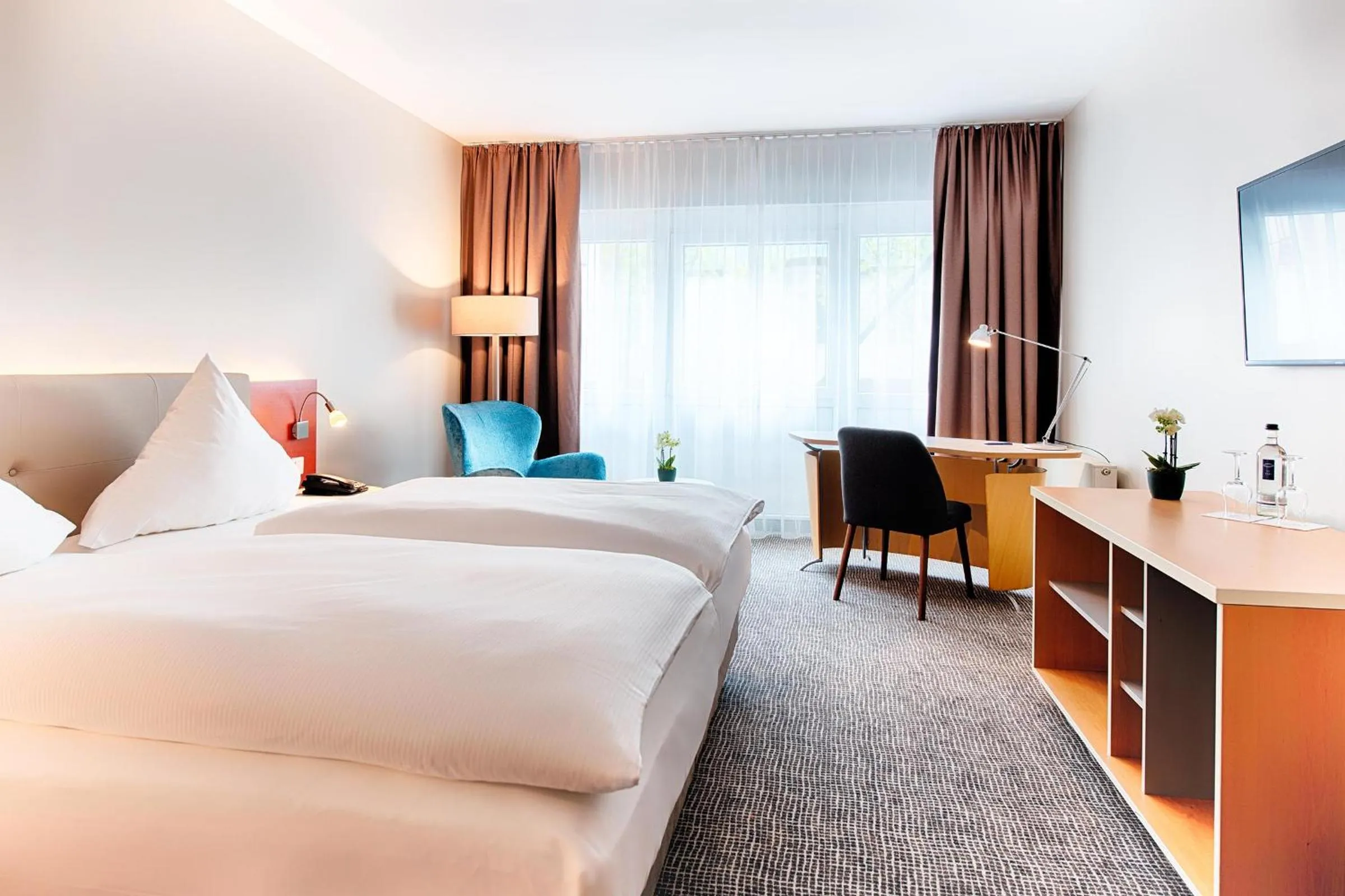 Photo of the whole room, Bed in Welcome Hotel Marburg