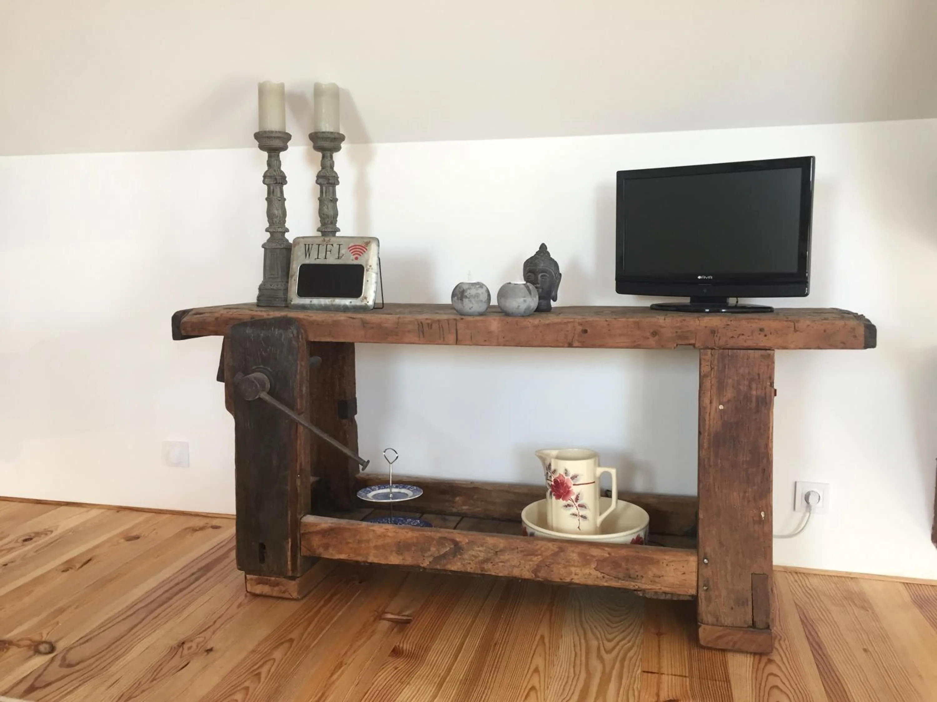 TV and multimedia in chambres d'hôtes Domaine les Grands Pérons