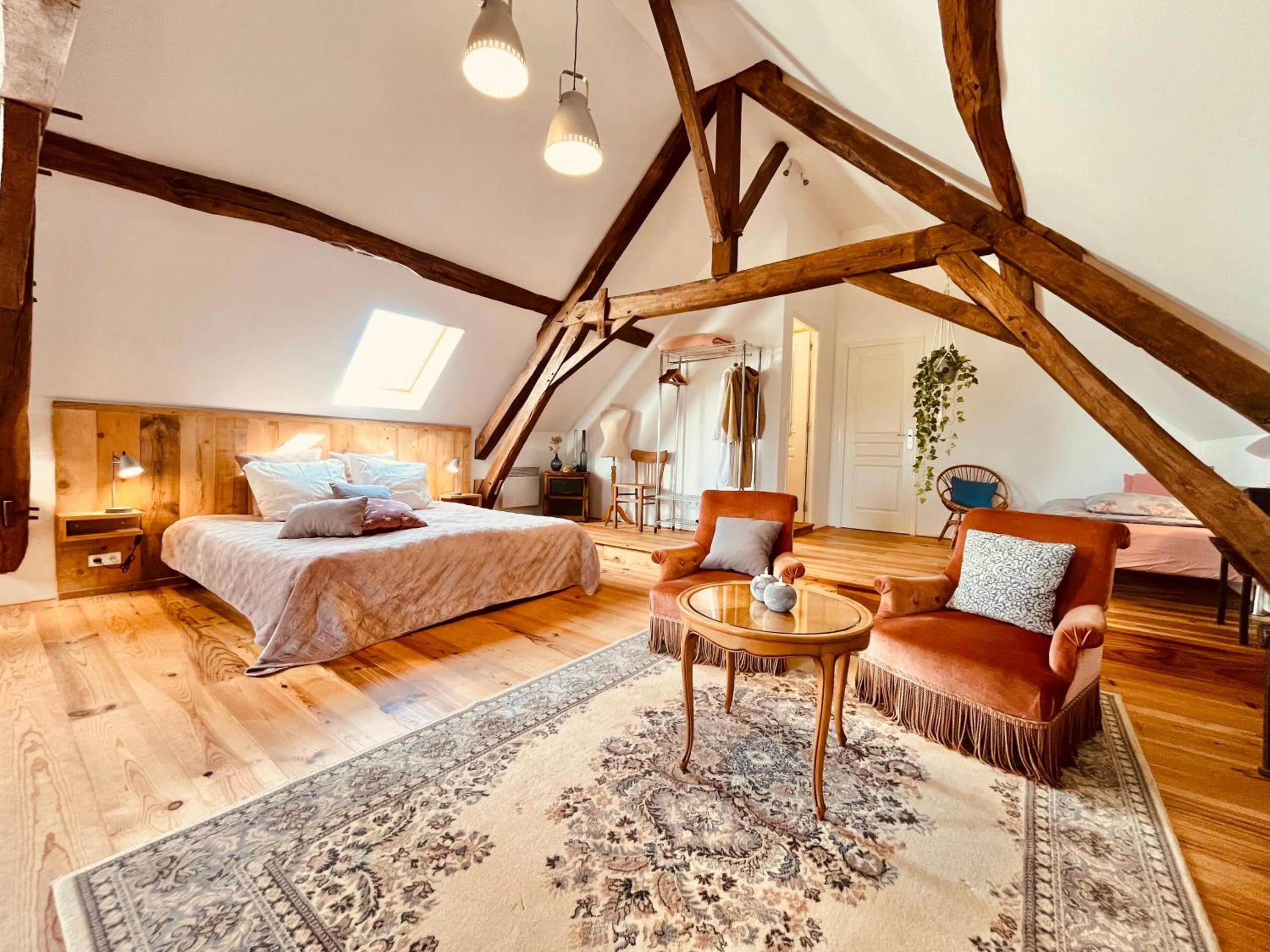 Seating area, Bed in chambres d'hôtes Domaine les Grands Pérons