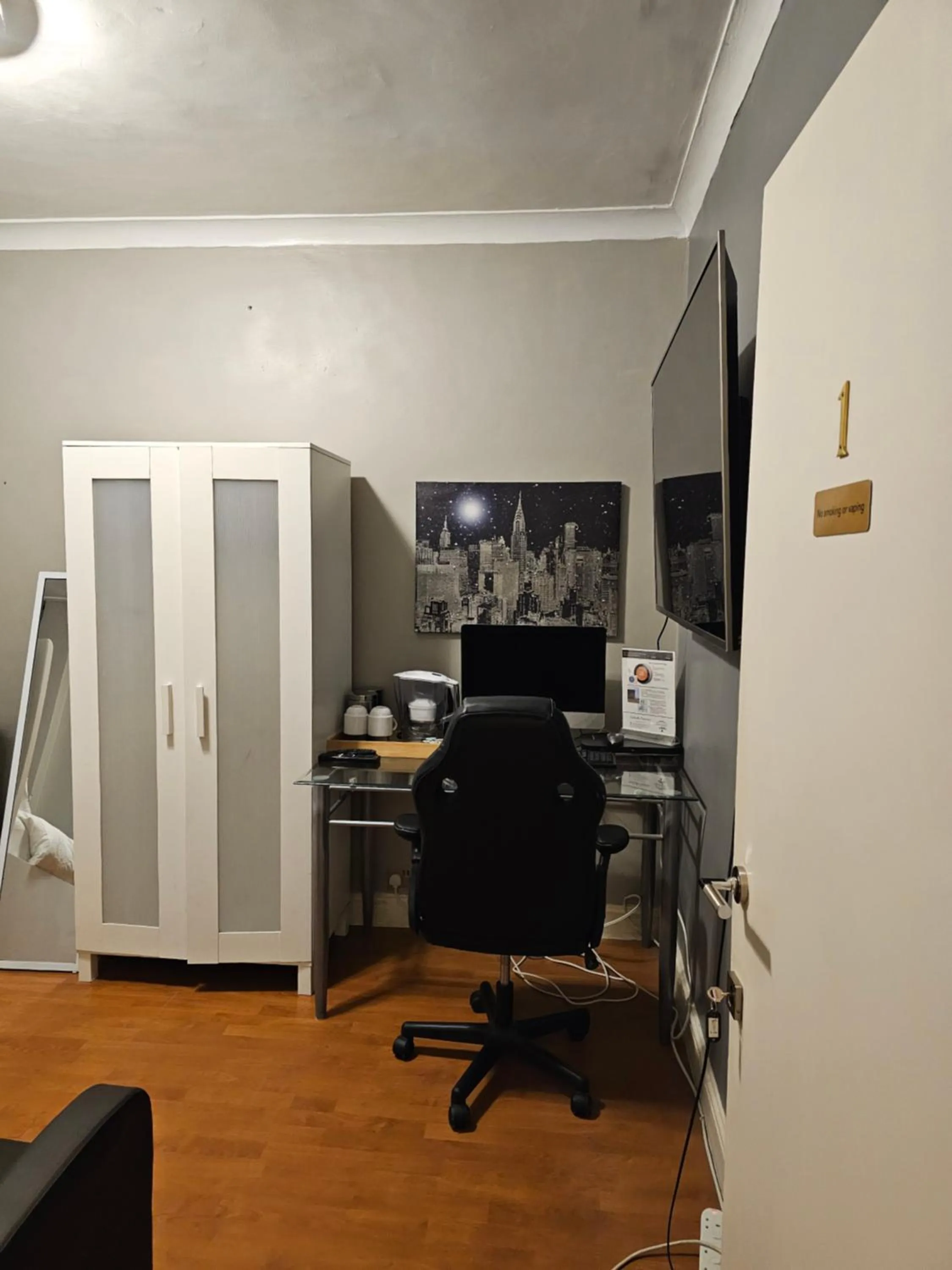 TV and multimedia in Umbrella Properties London Excel