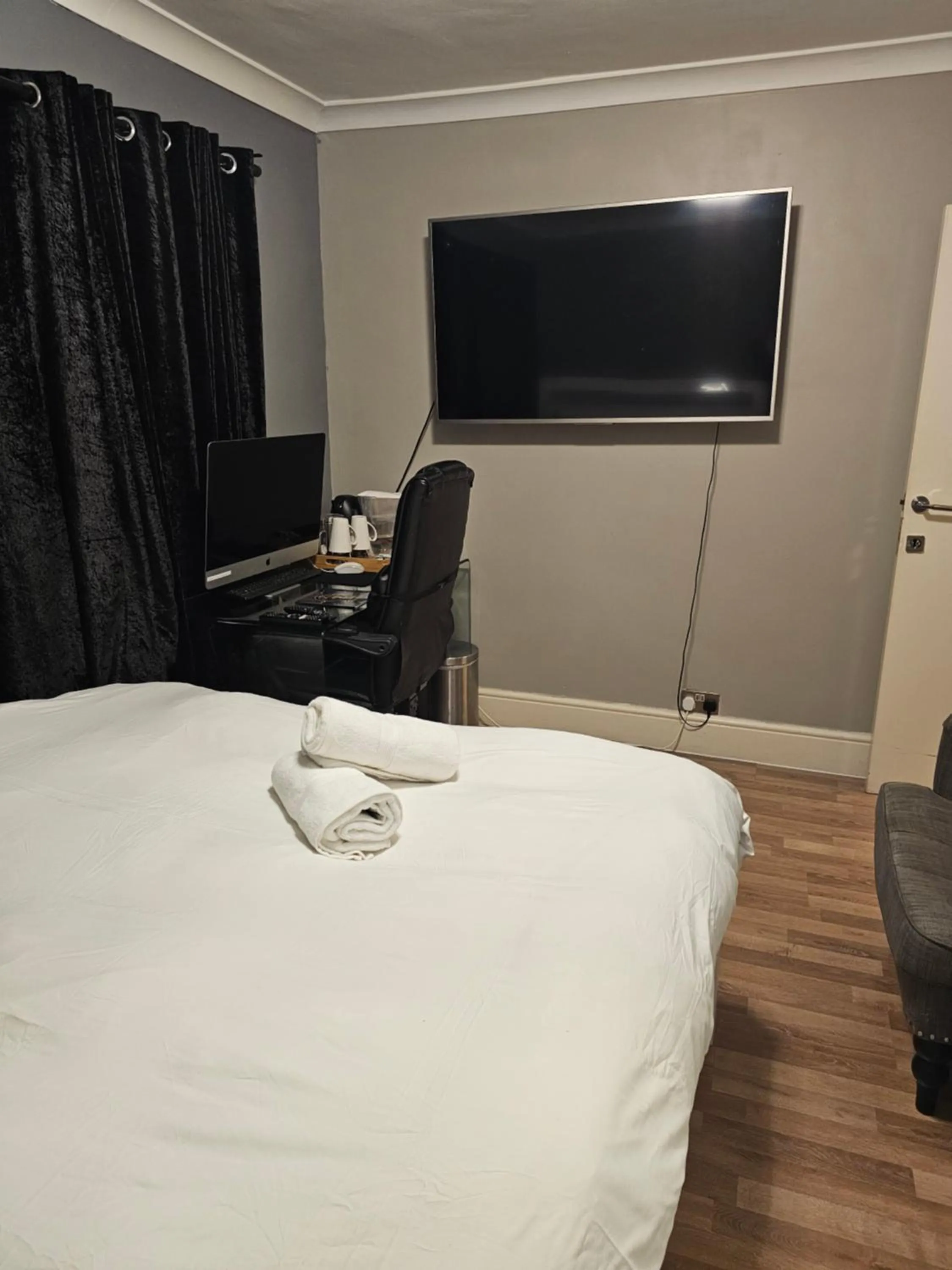 Bed in Umbrella Properties London Excel