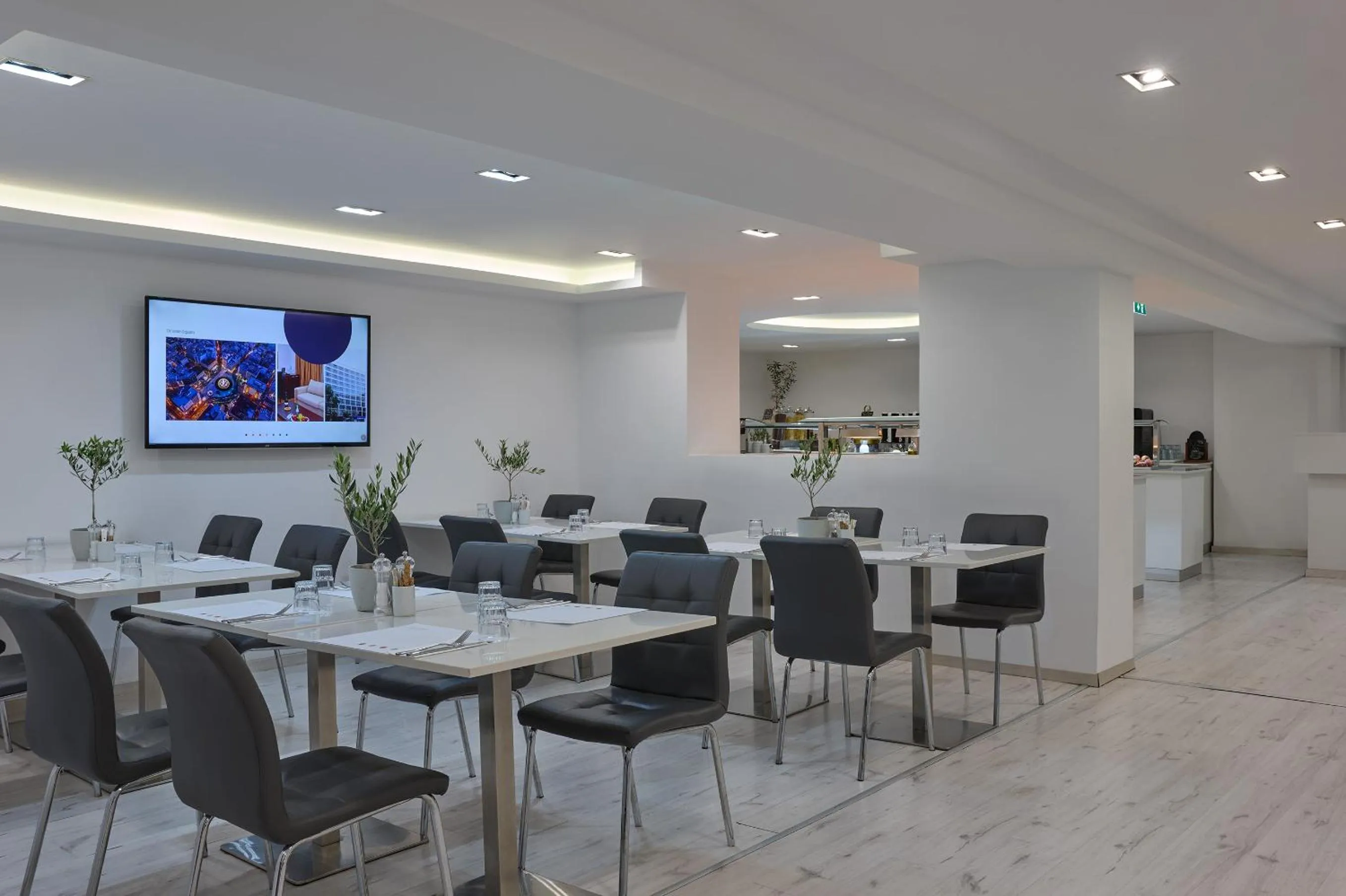 Restaurant/places to eat in Boss Boutique Athens by Prima Hotels