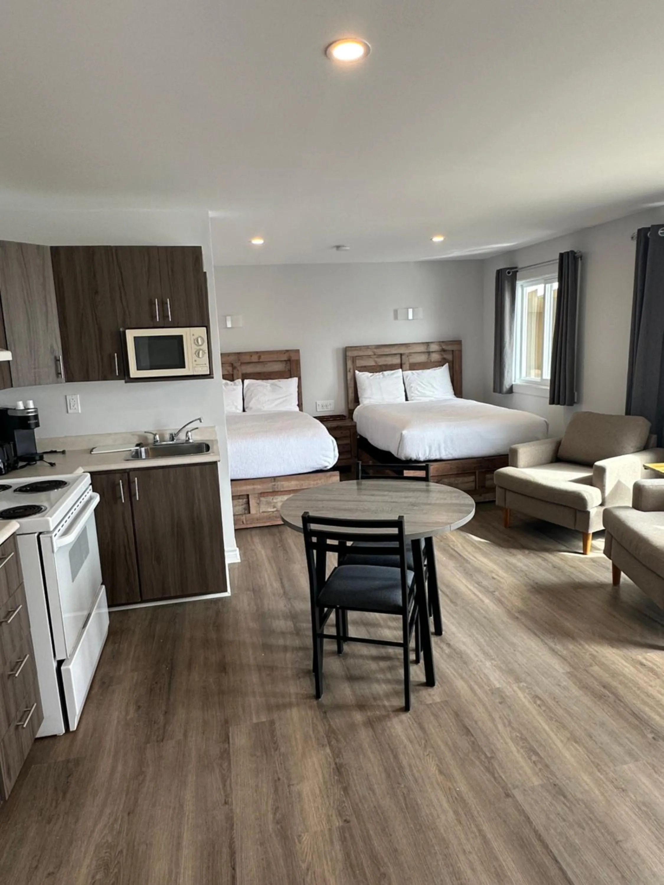 Bed in Motel Carleton Sur Mer