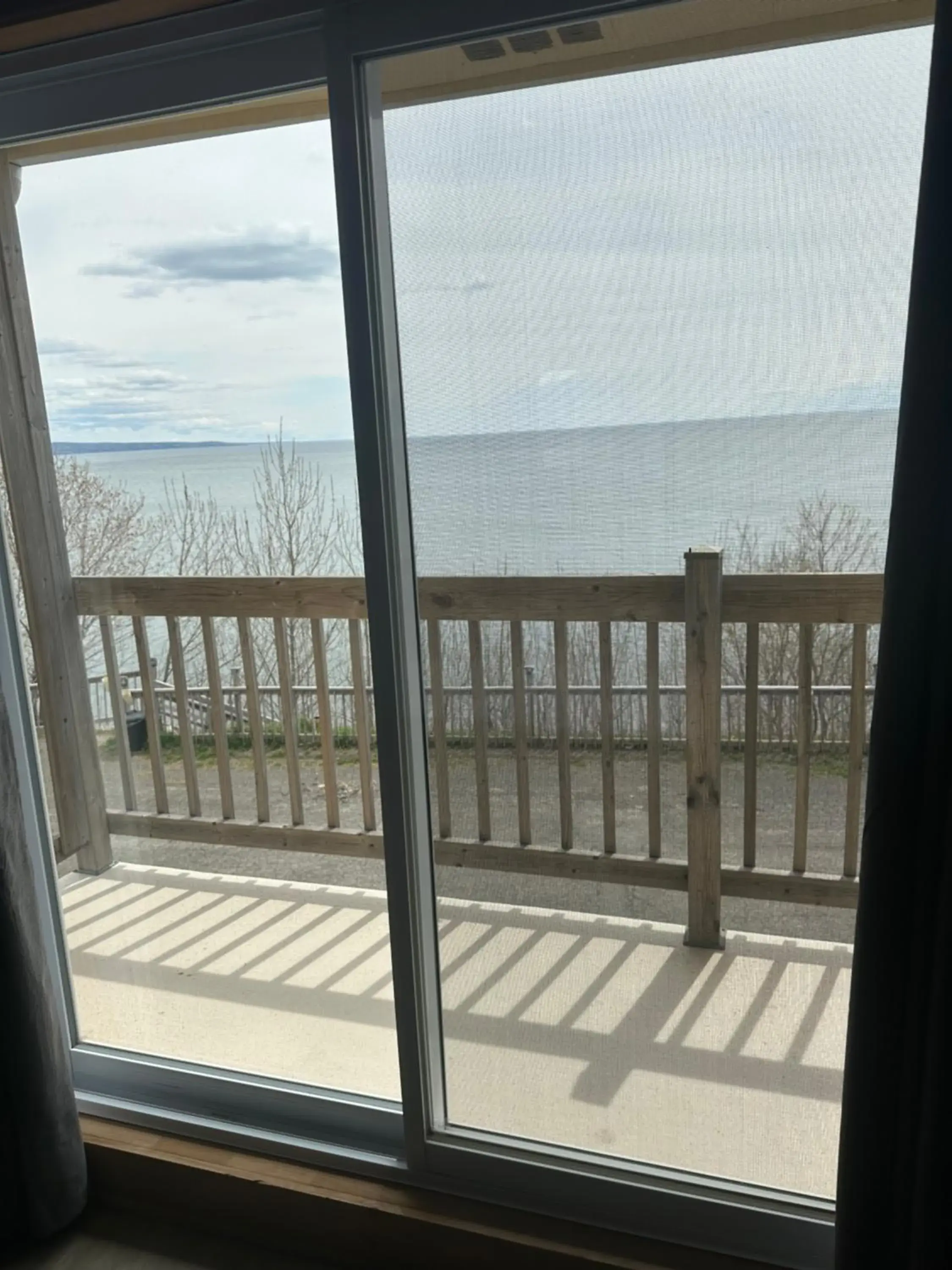 Queen Room with Kitchenette in Motel Carleton Sur Mer Queen Room with Kitchenette in Motel Carleton Sur Mer