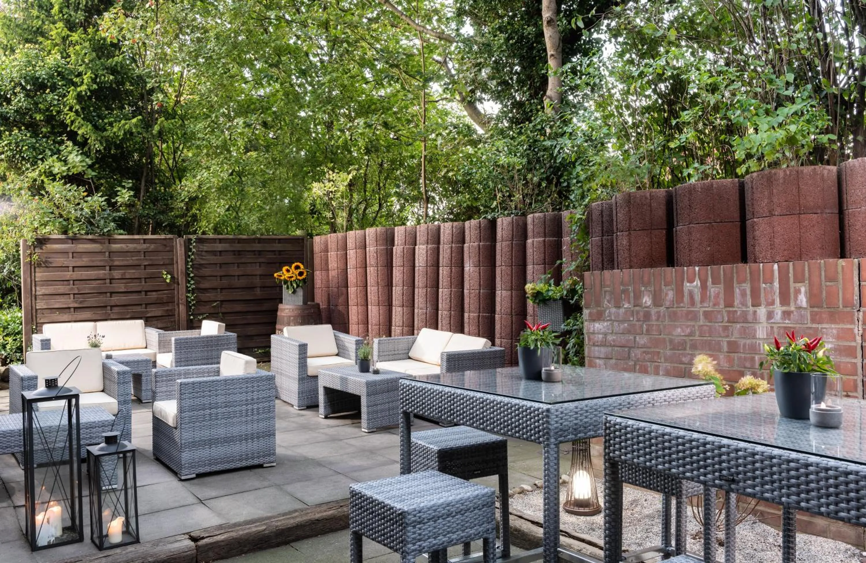 Balcony/Terrace in Leonardo Hotel Hamburg Elbbrücken