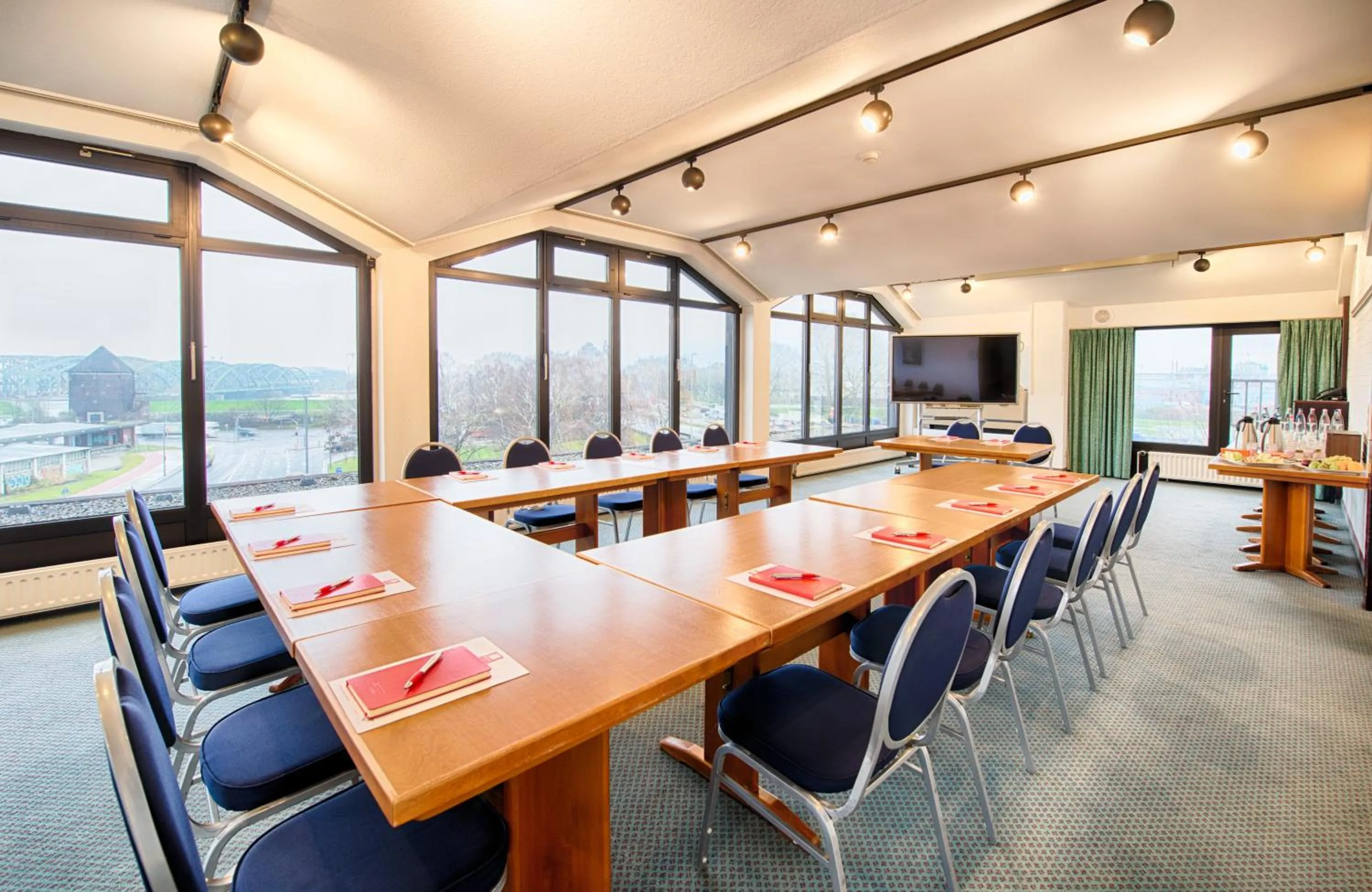 Meeting/conference room in Leonardo Hotel Hamburg Elbbrücken