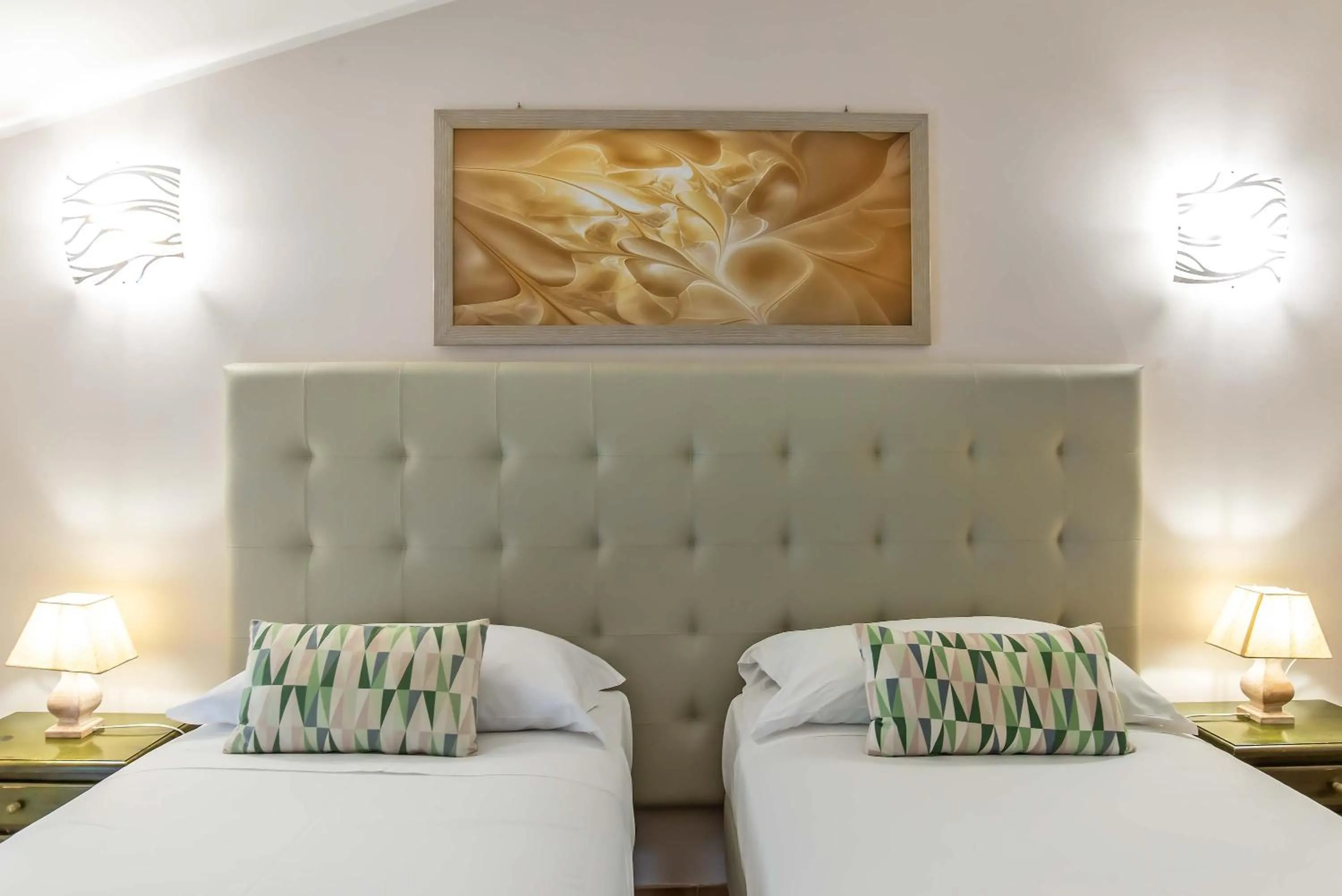 Bed in Plaza Rooms Ciampino