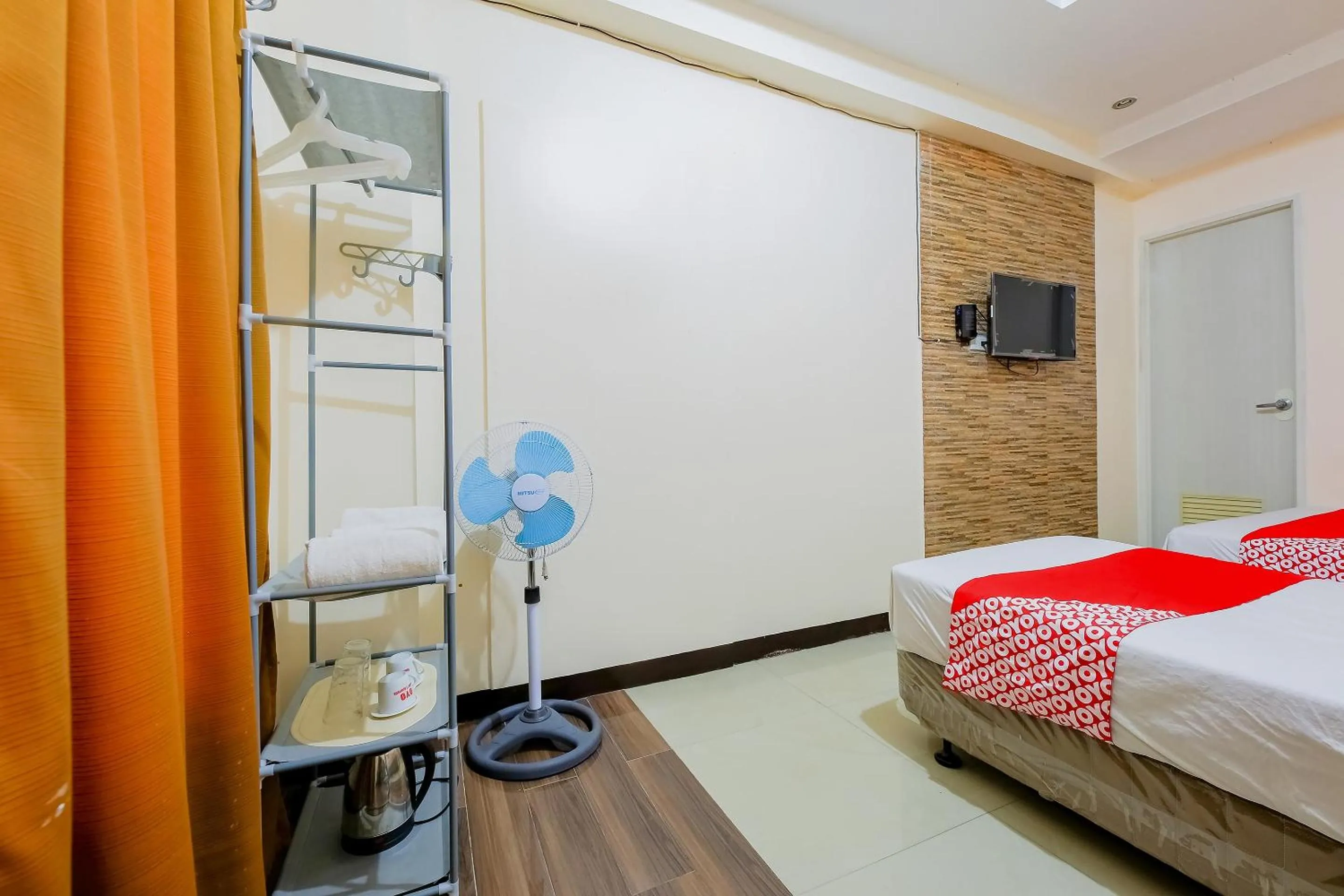 Bedroom, Bed in OYO 431 Apollo 11 Apartelle