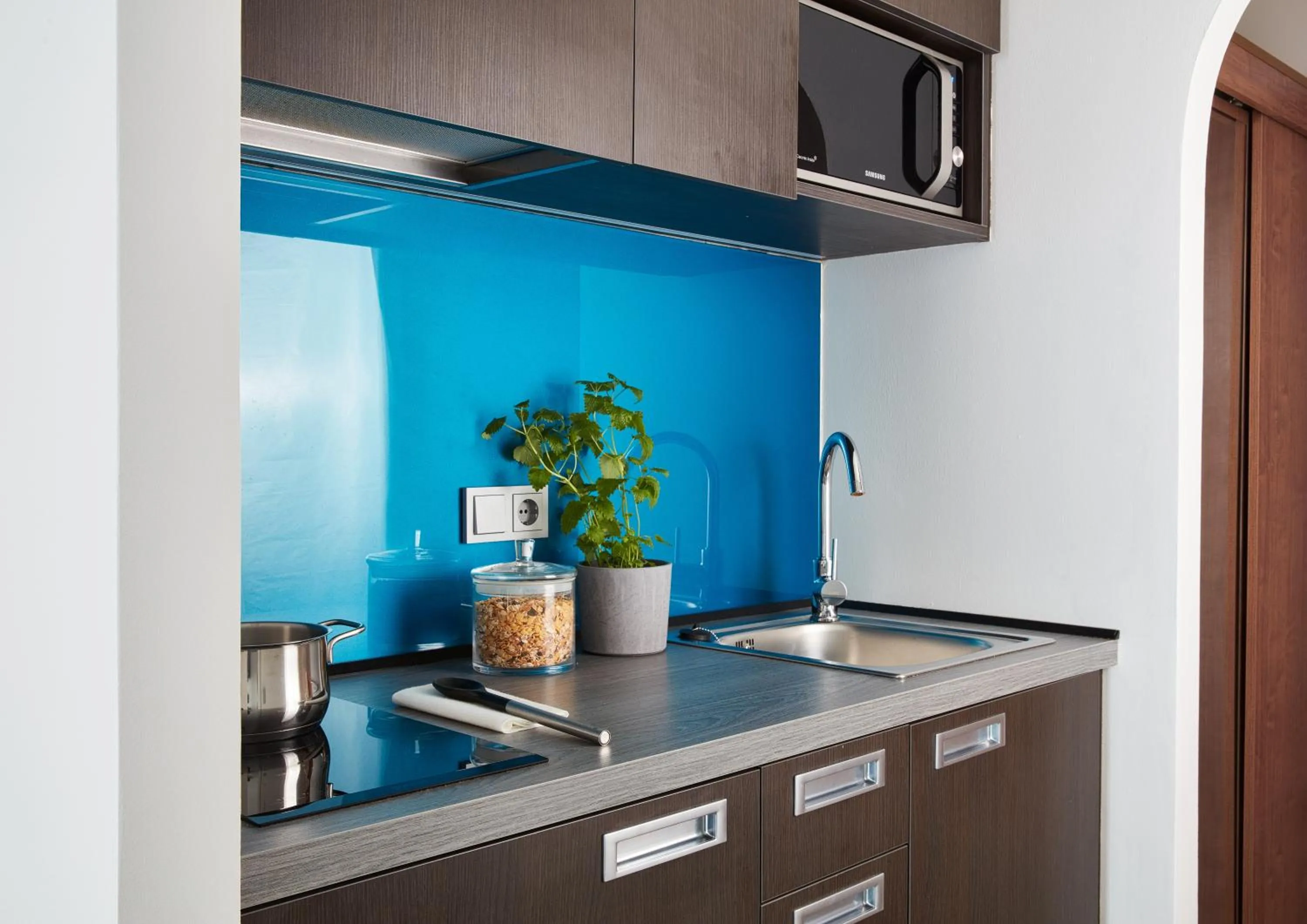 Kitchen or kitchenette in Living Hotel Nürnberg