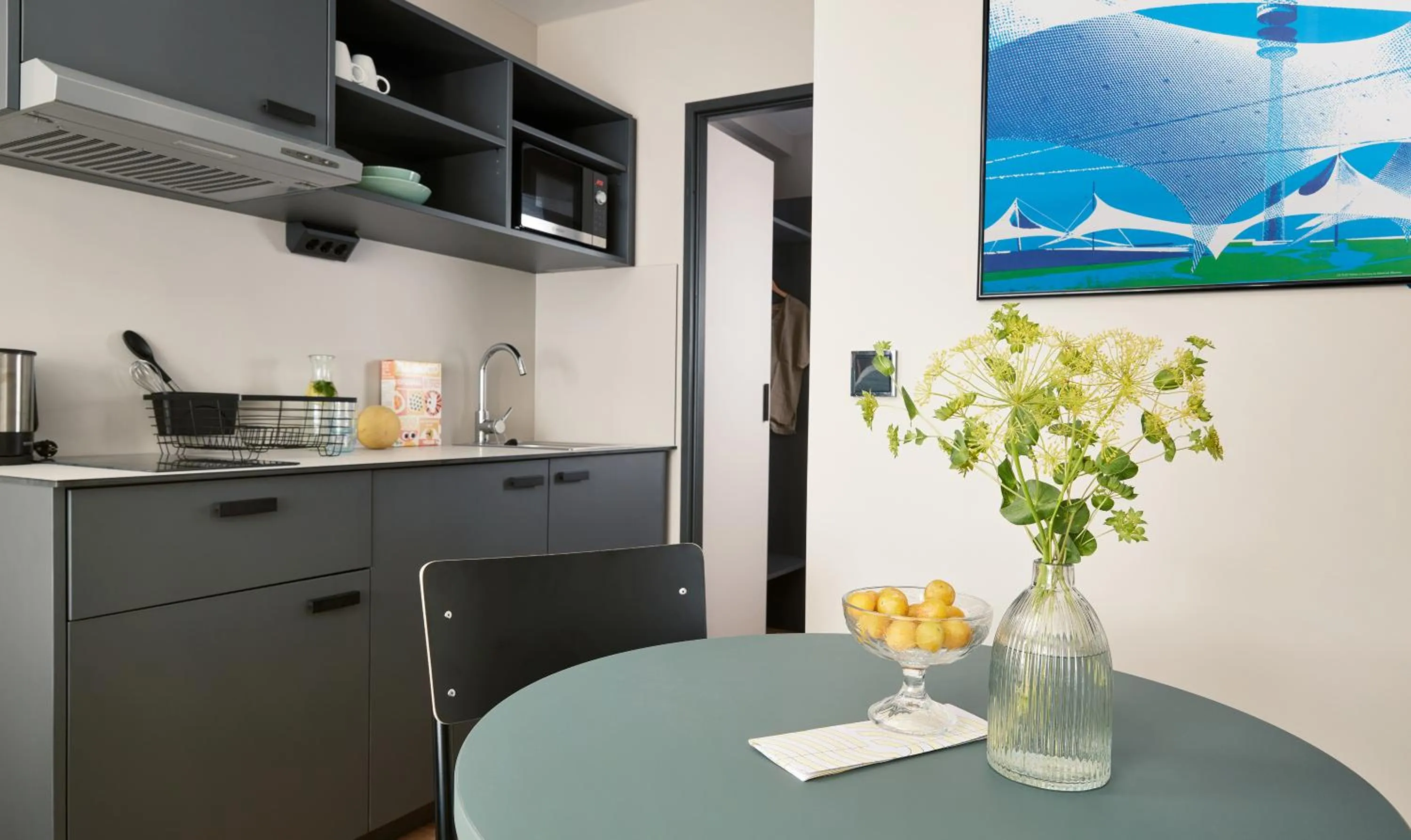 Kitchen or kitchenette in Living Hotel am Deutschen Museum