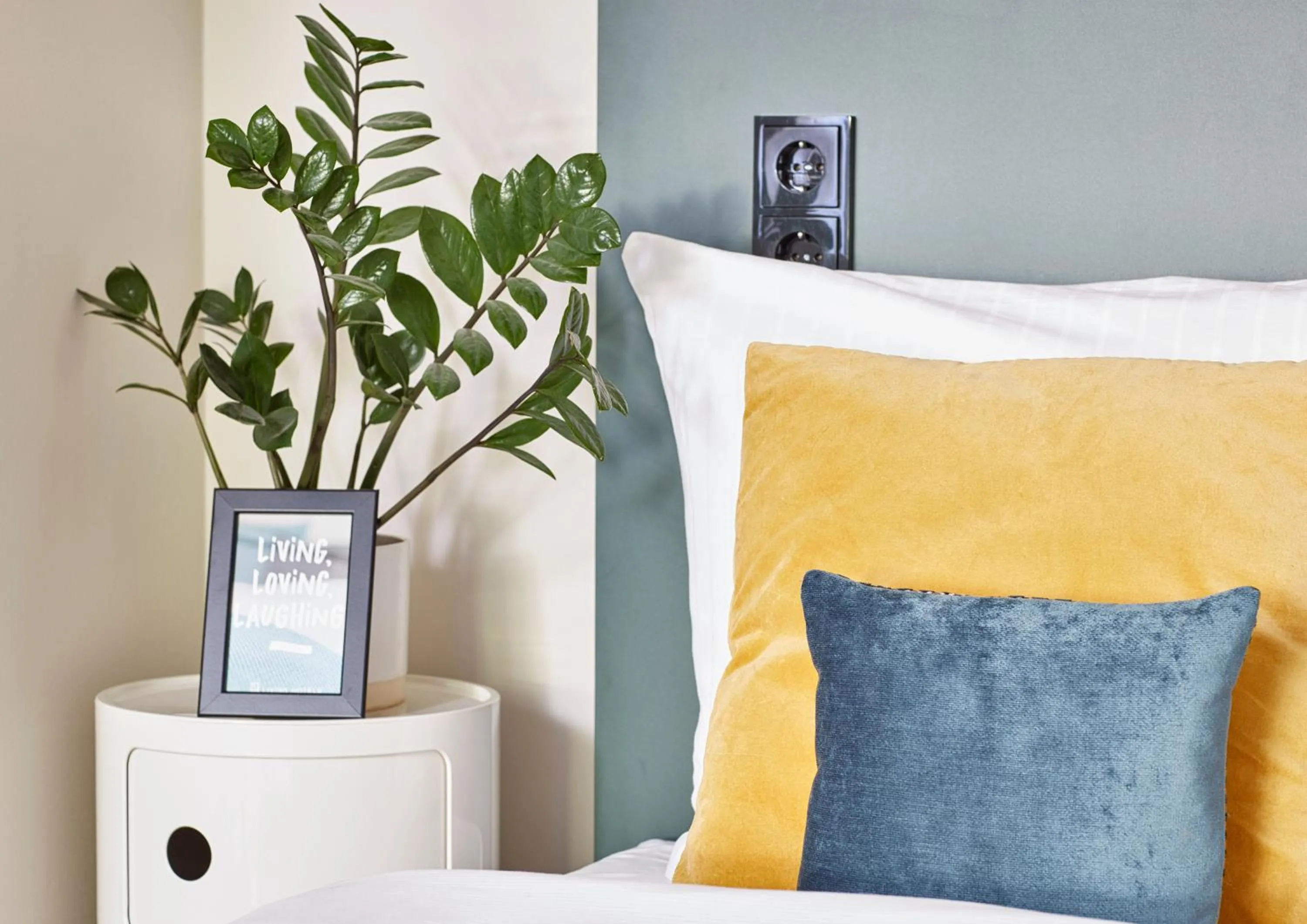 Photo of the whole room, Bed in Living Hotel am Olympiapark