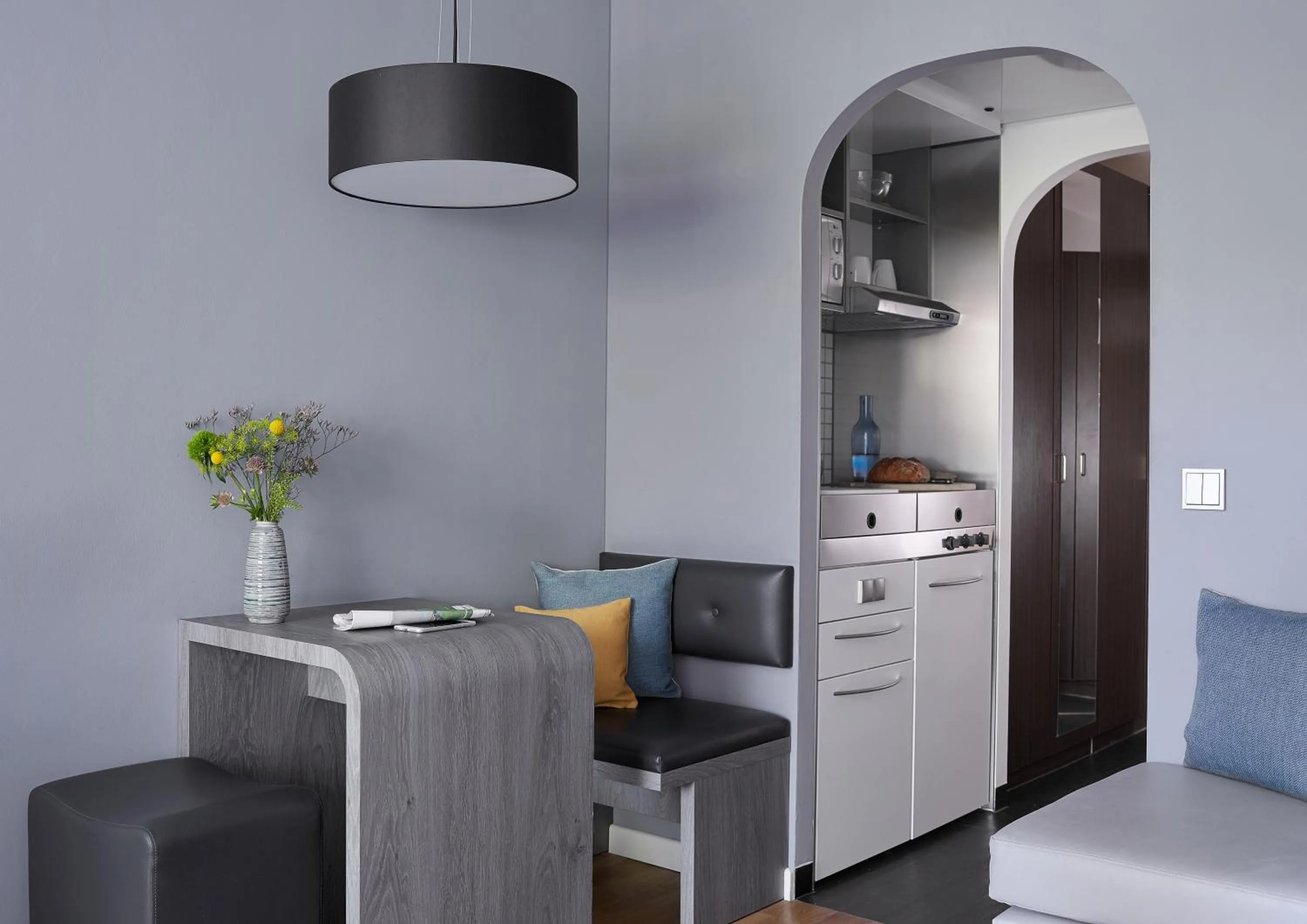 Kitchen or kitchenette in Living Hotel am Olympiapark