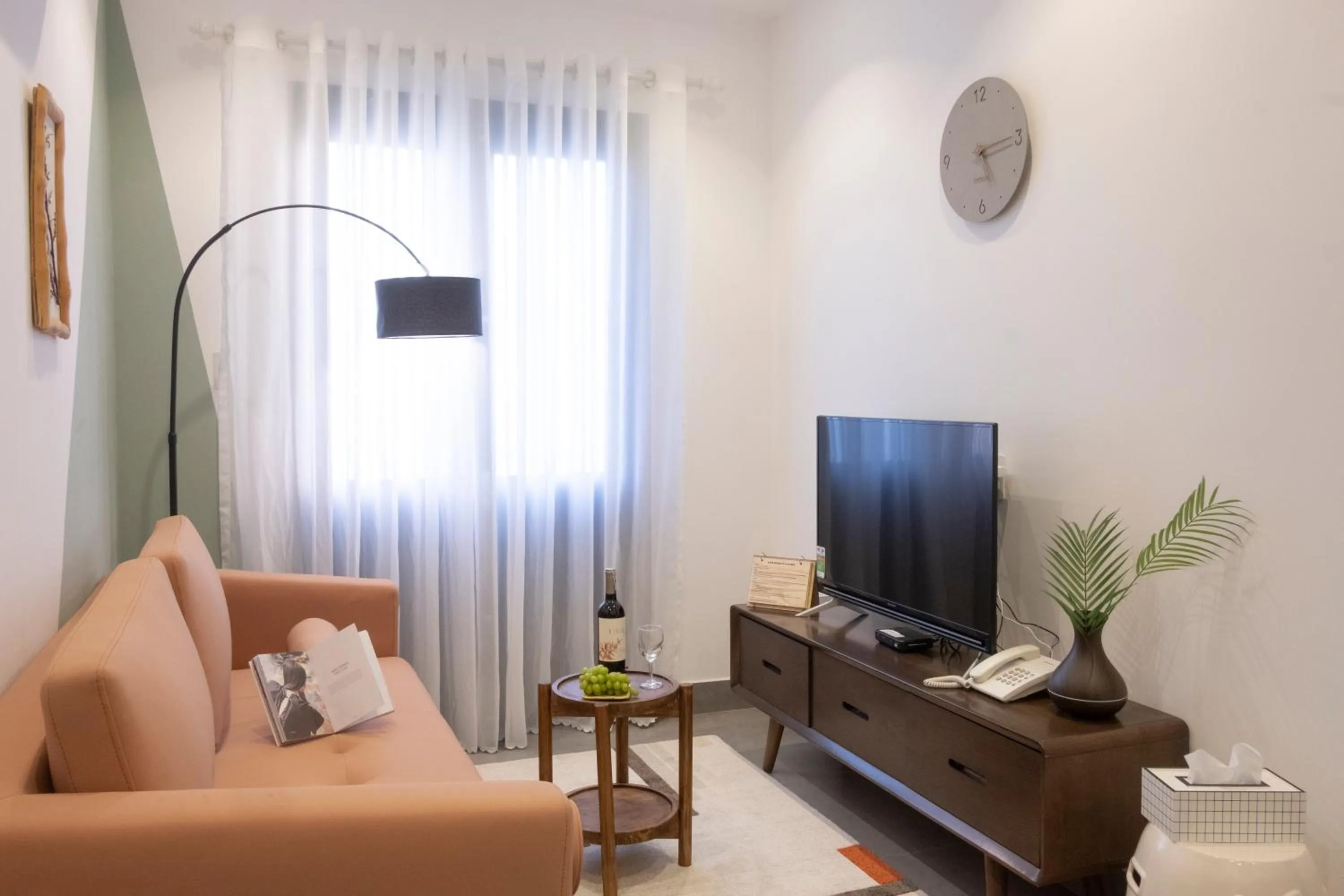 Communal lounge/ TV room in Quang Vinh Apartment and Hotel Hoi An