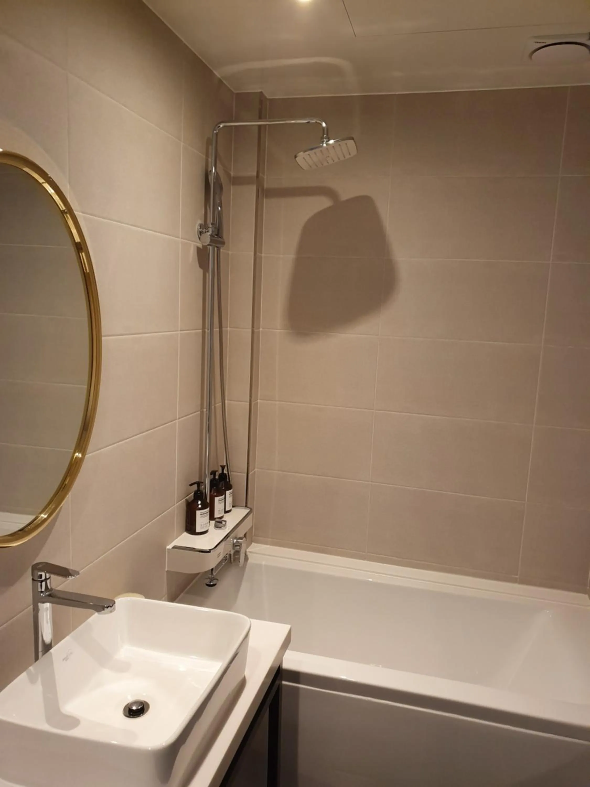 Bathroom in Browndot hotel songtan