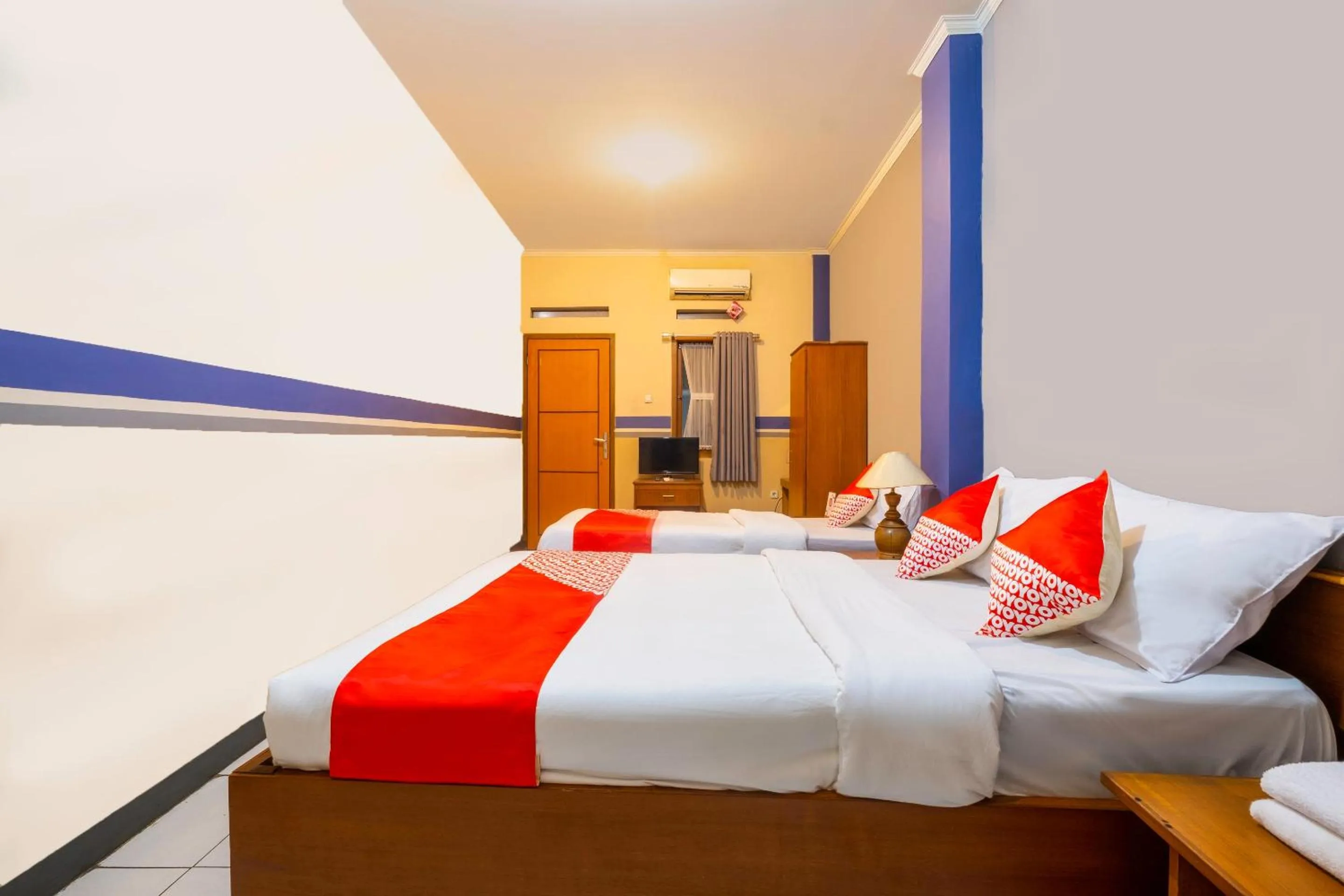 Bedroom, Bed in Hotel O Riau Near Gedung Sate Formerly Patradisa