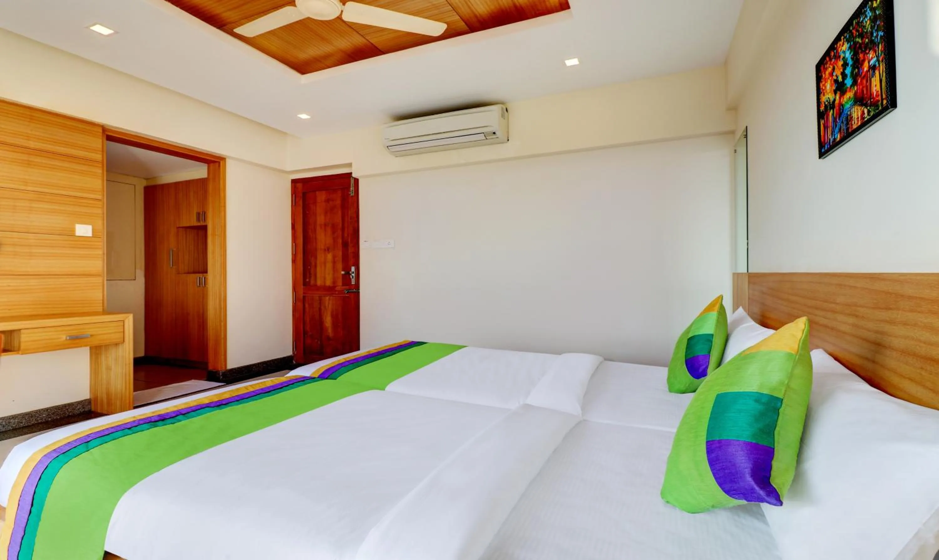 Bedroom, Bed in Treebo Park - 500m from Medical College