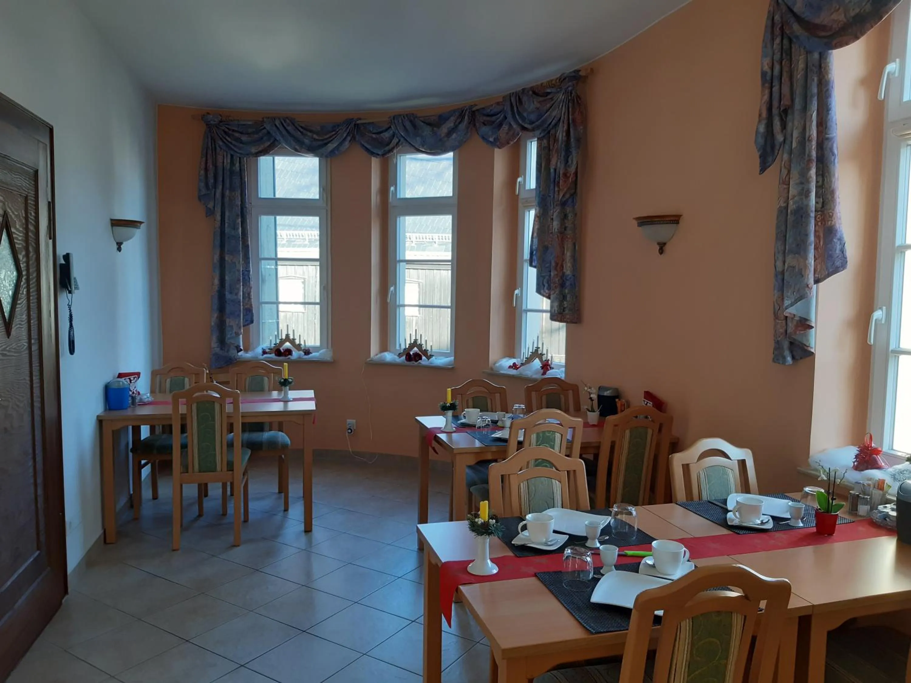 Dining area in Pension Schöne