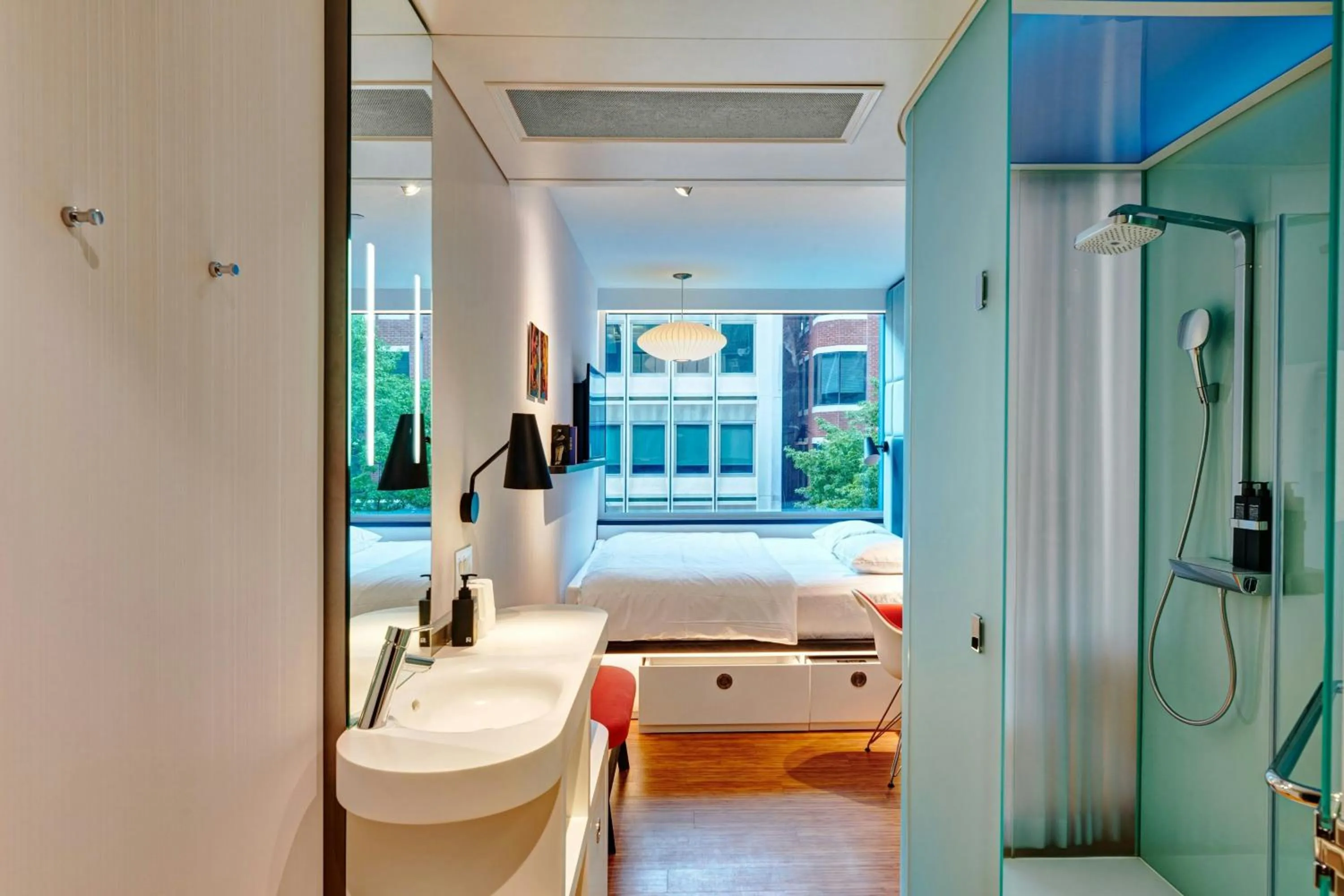 Bedroom, Bed in citizenM Washington Capital