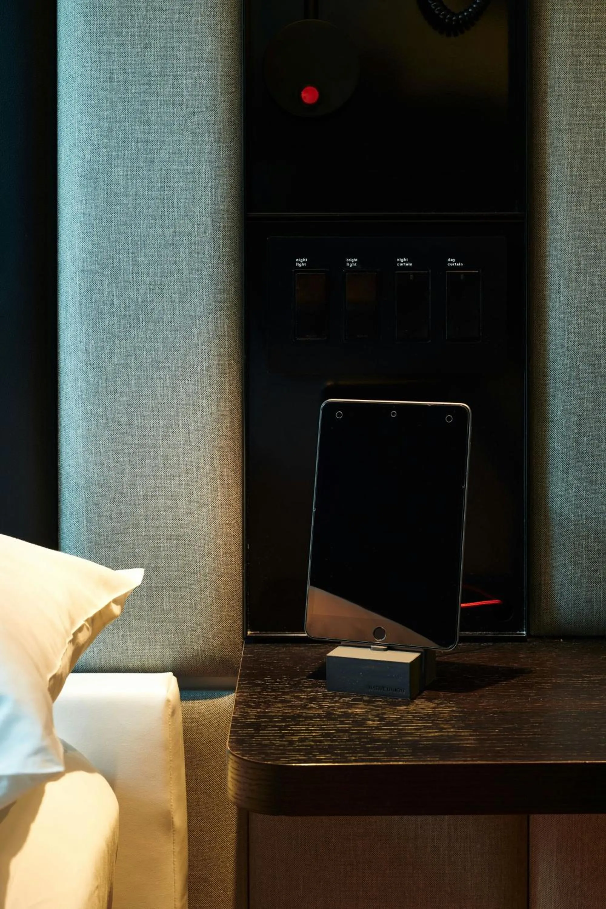 Bedroom in citizenM Washington Capital