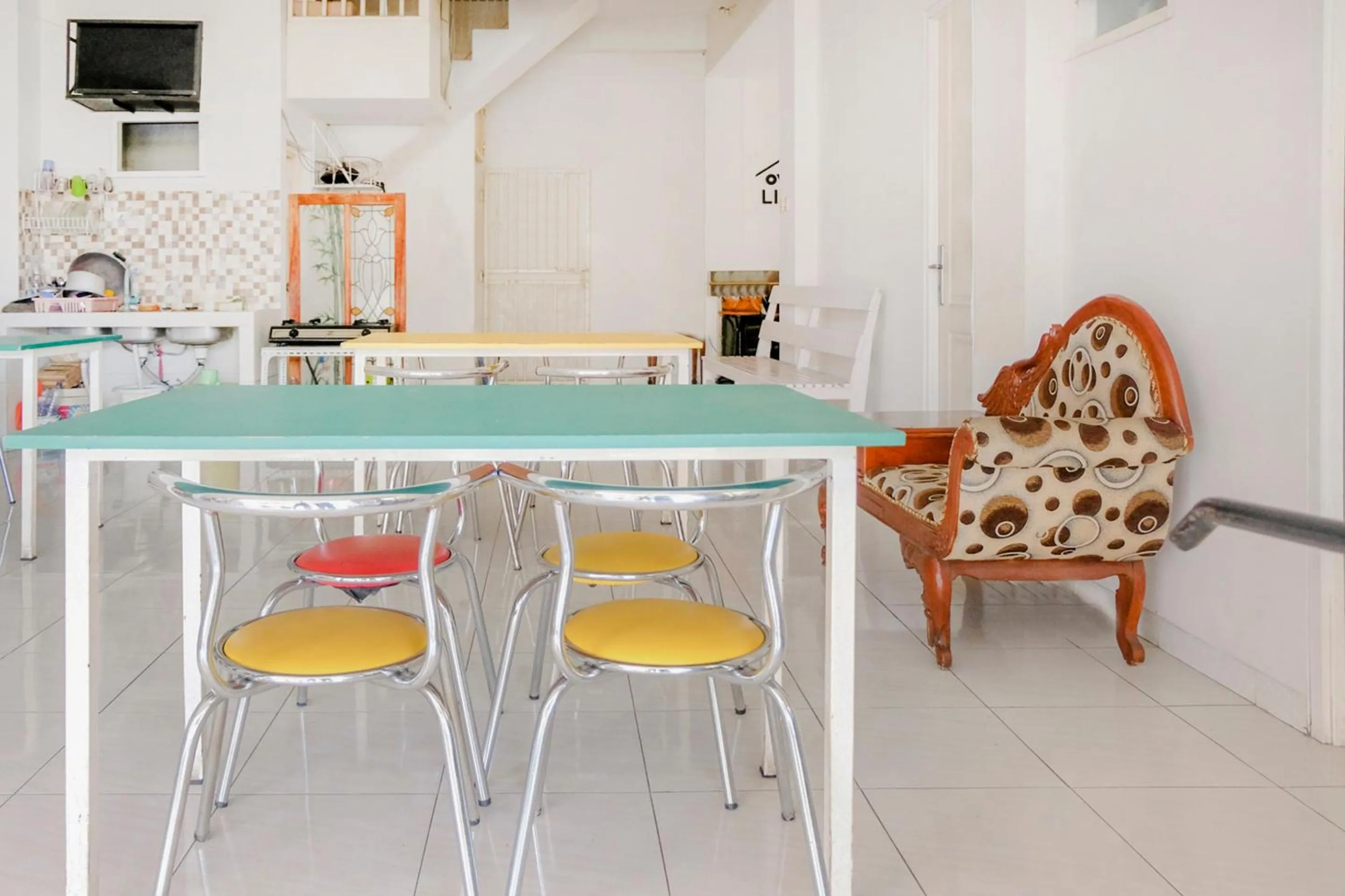 Lobby or reception in OYO Life 2760 Kost Simpang Borobudur 47