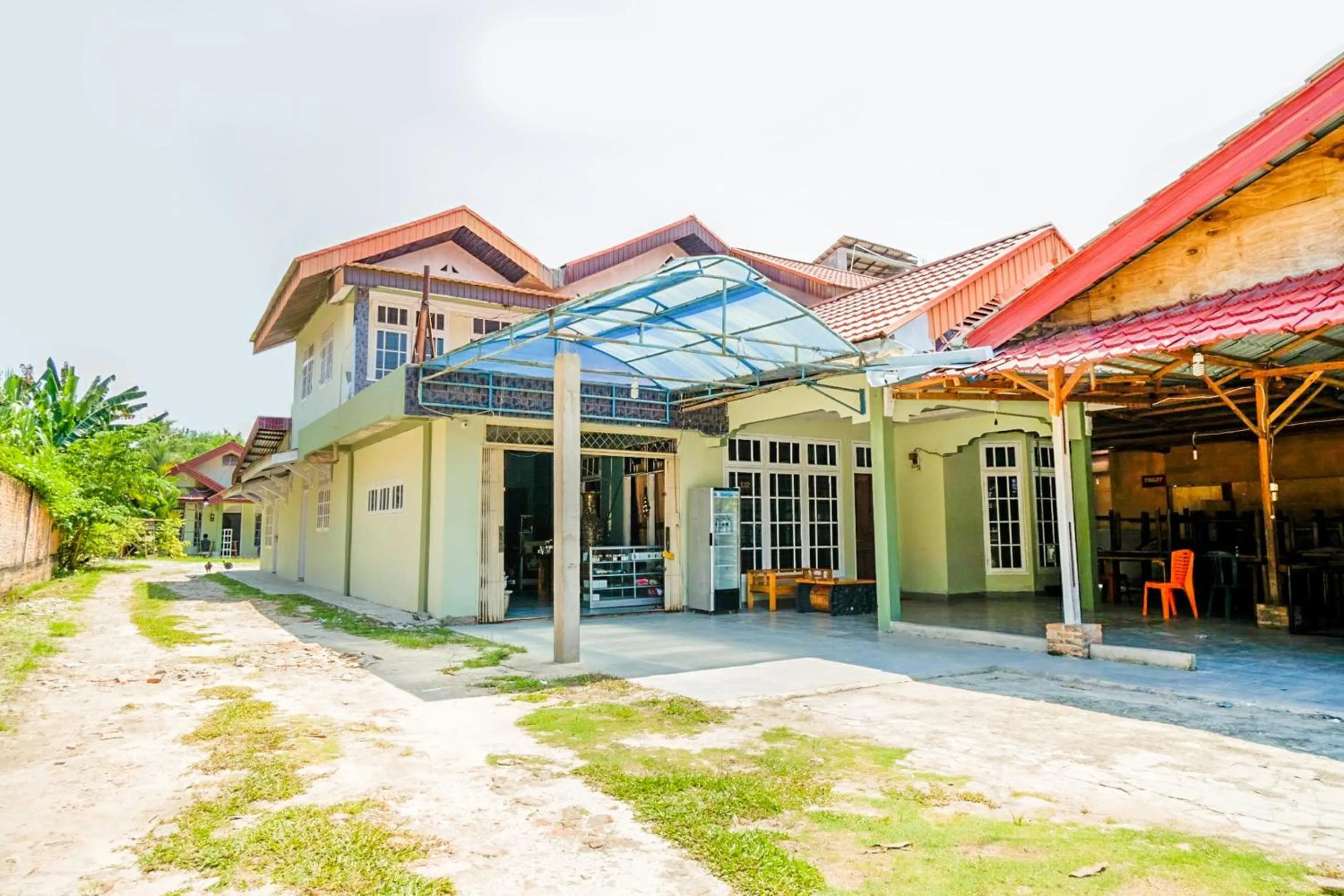 Facade/entrance in OYO Life 2745 Nabeza House