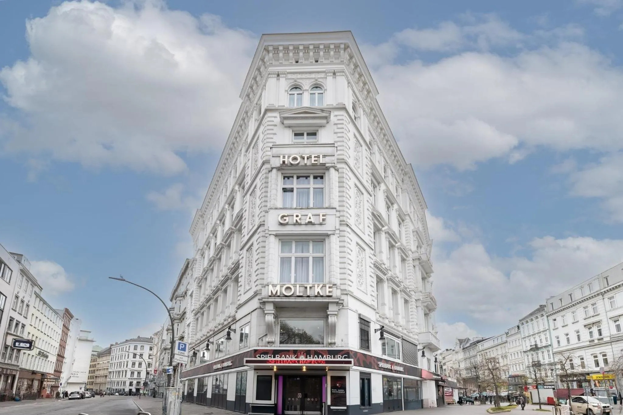 Property building in Garner Hotel Hamburg - Graf Moltke by IHG