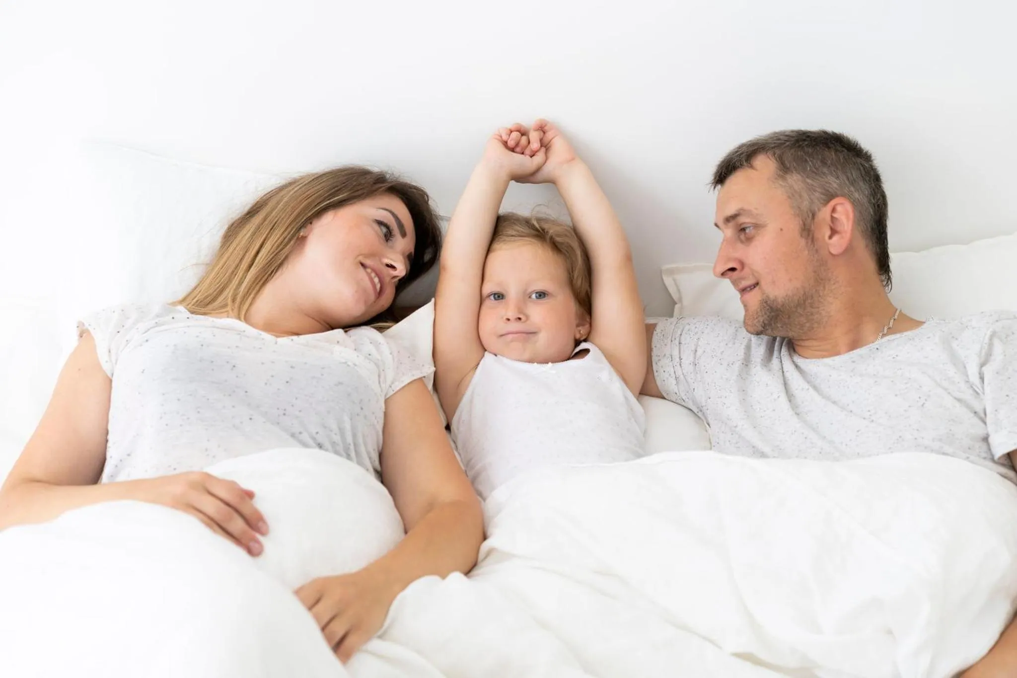 Photo of the whole room, Bed in Garner Hotel Hamburg - Graf Moltke by IHG