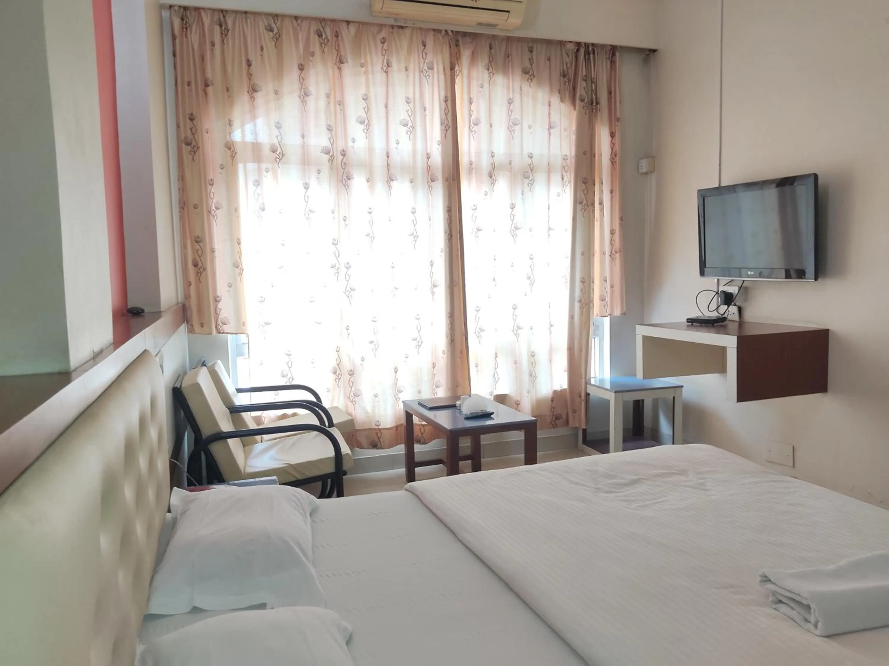 Bed in Hotel Rajtara